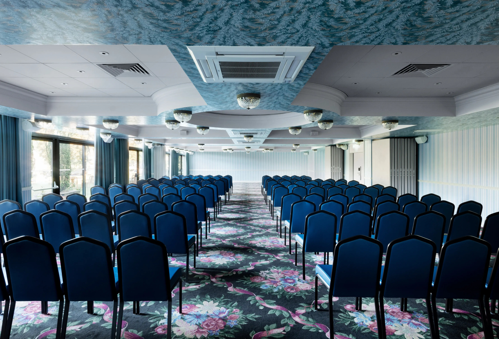 Отель Graduate by Hilton Cambridge