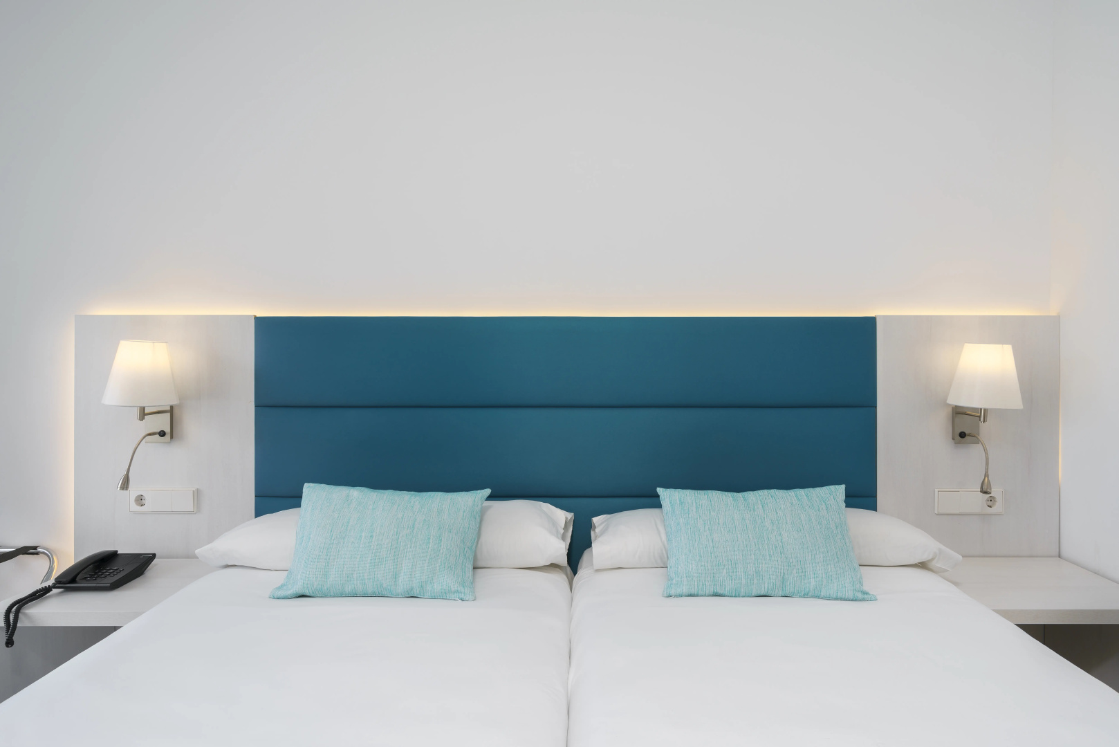 Alua Leo Hotel