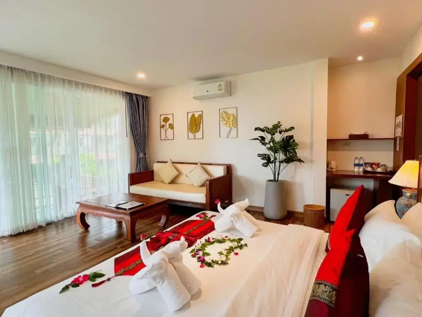 Отель Aura Samui Best Beach Hotel