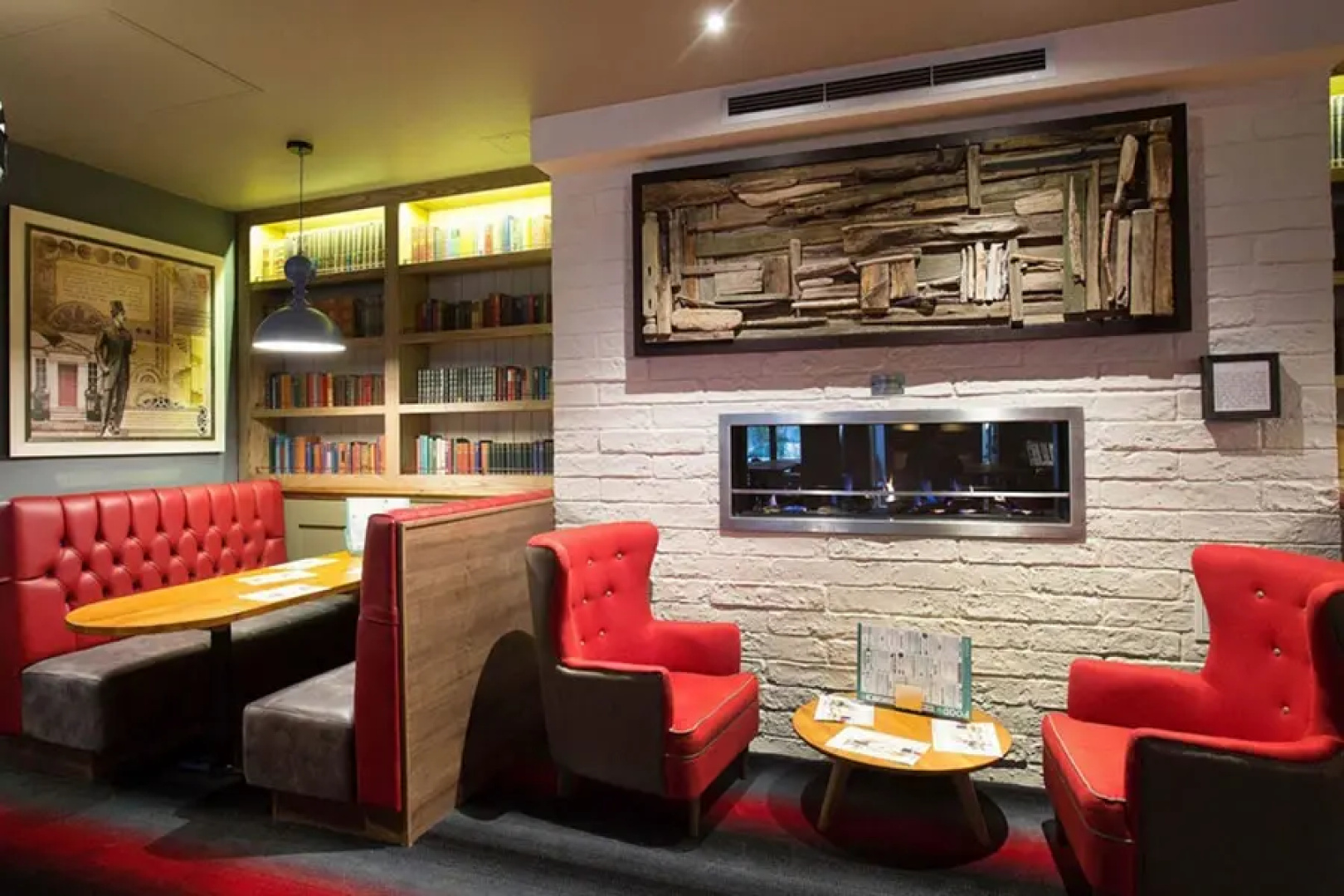 Jollys Hotel
