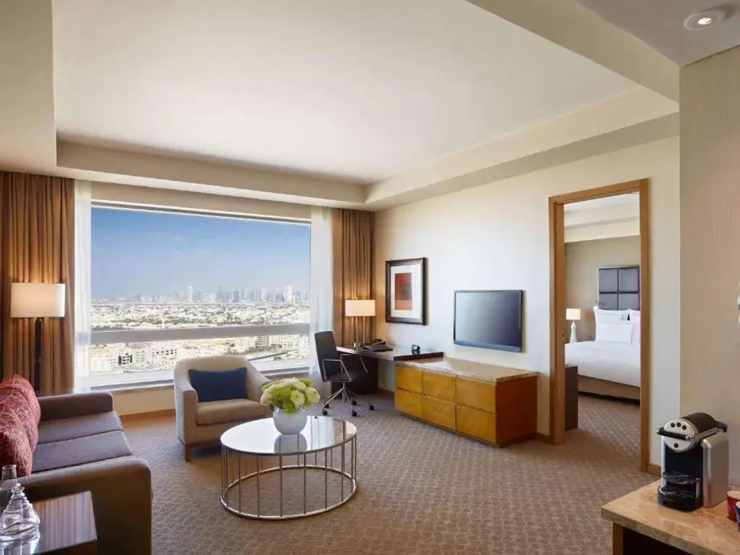 Отель Swissotel Al Ghurair 