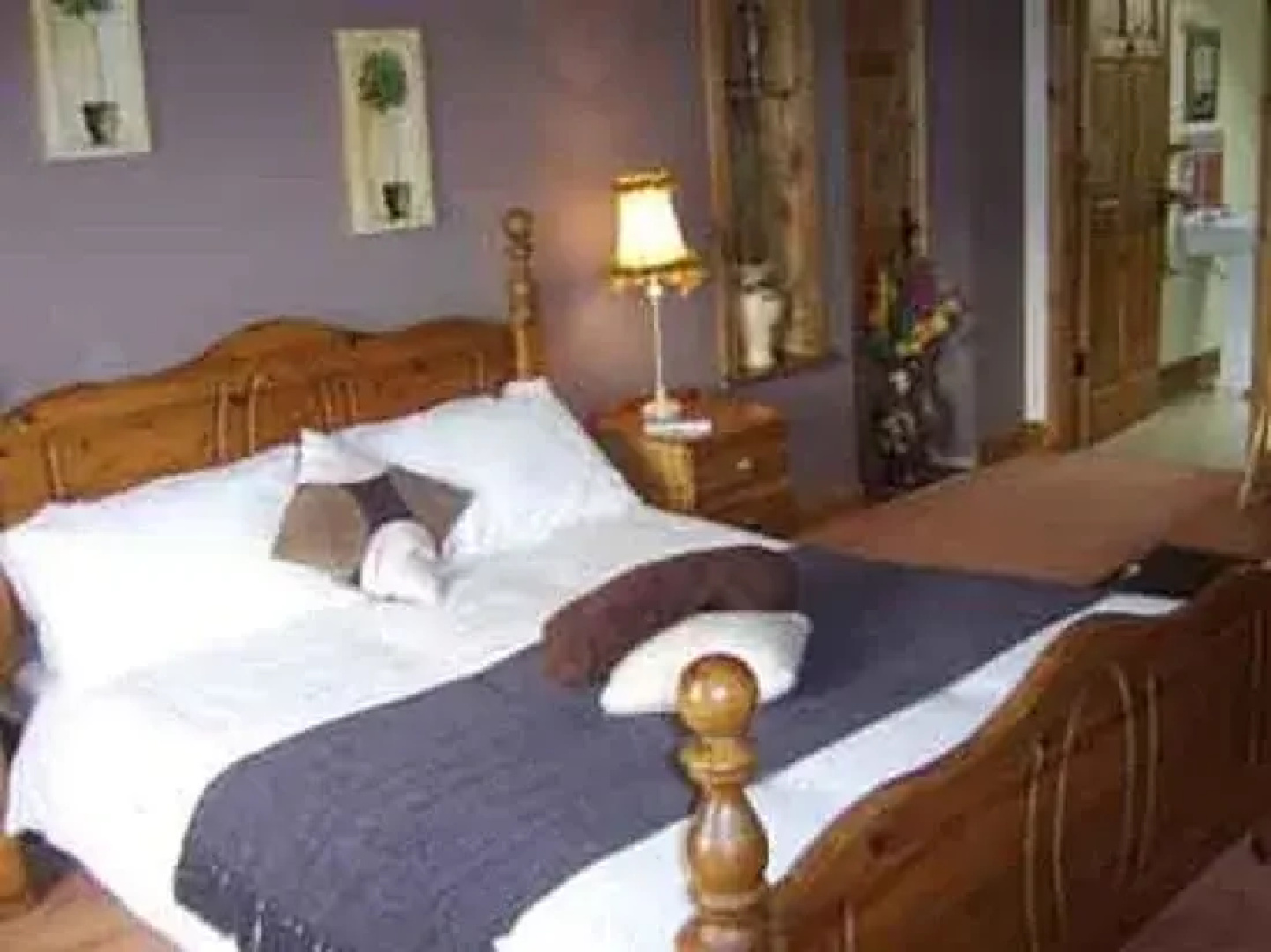 Rossmore Manor