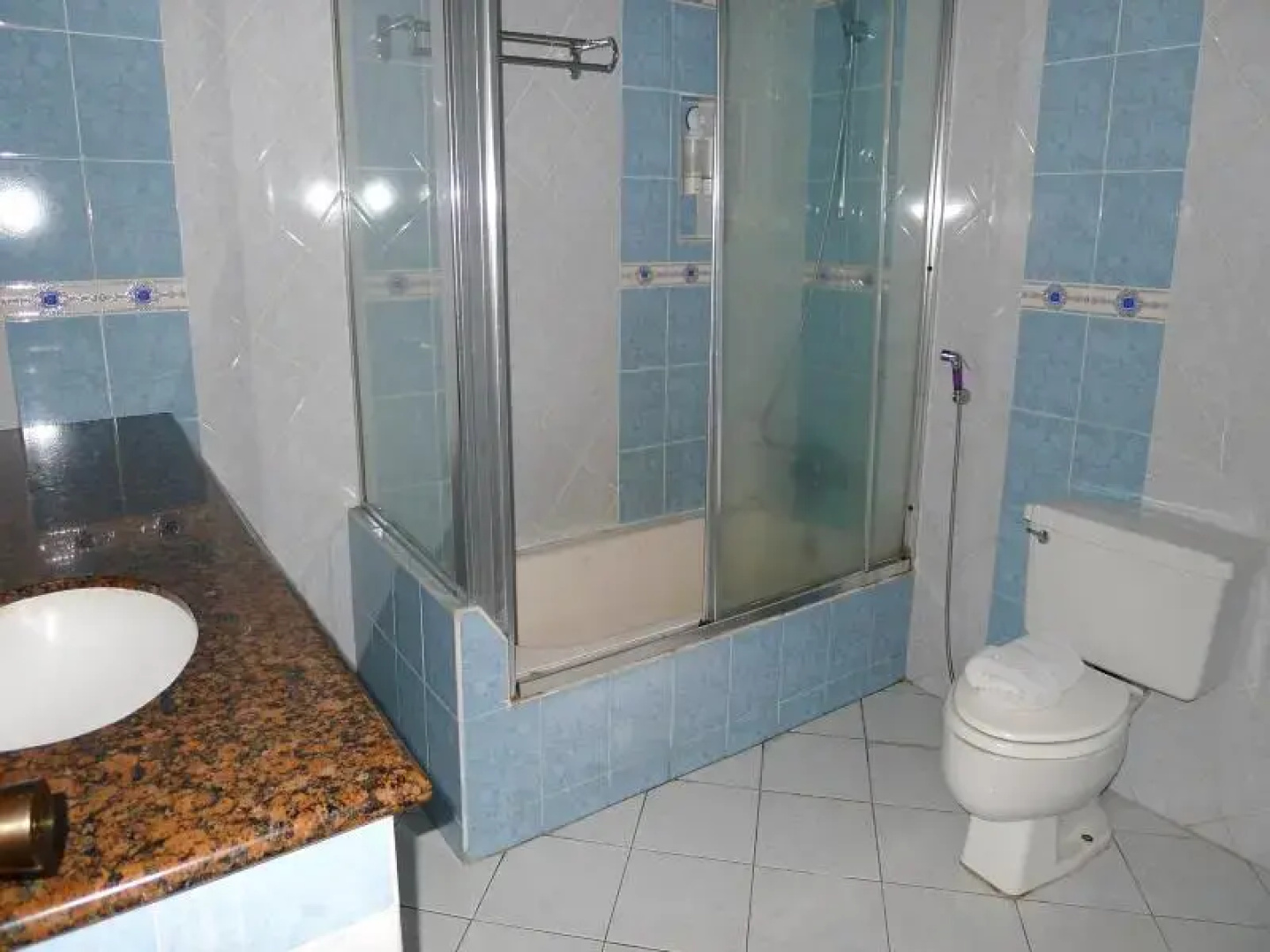 Summer Place Hotel