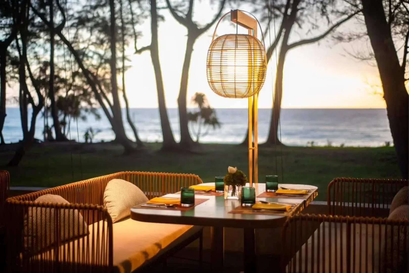 Le Méridien Phuket Mai Khao Beach Resort
