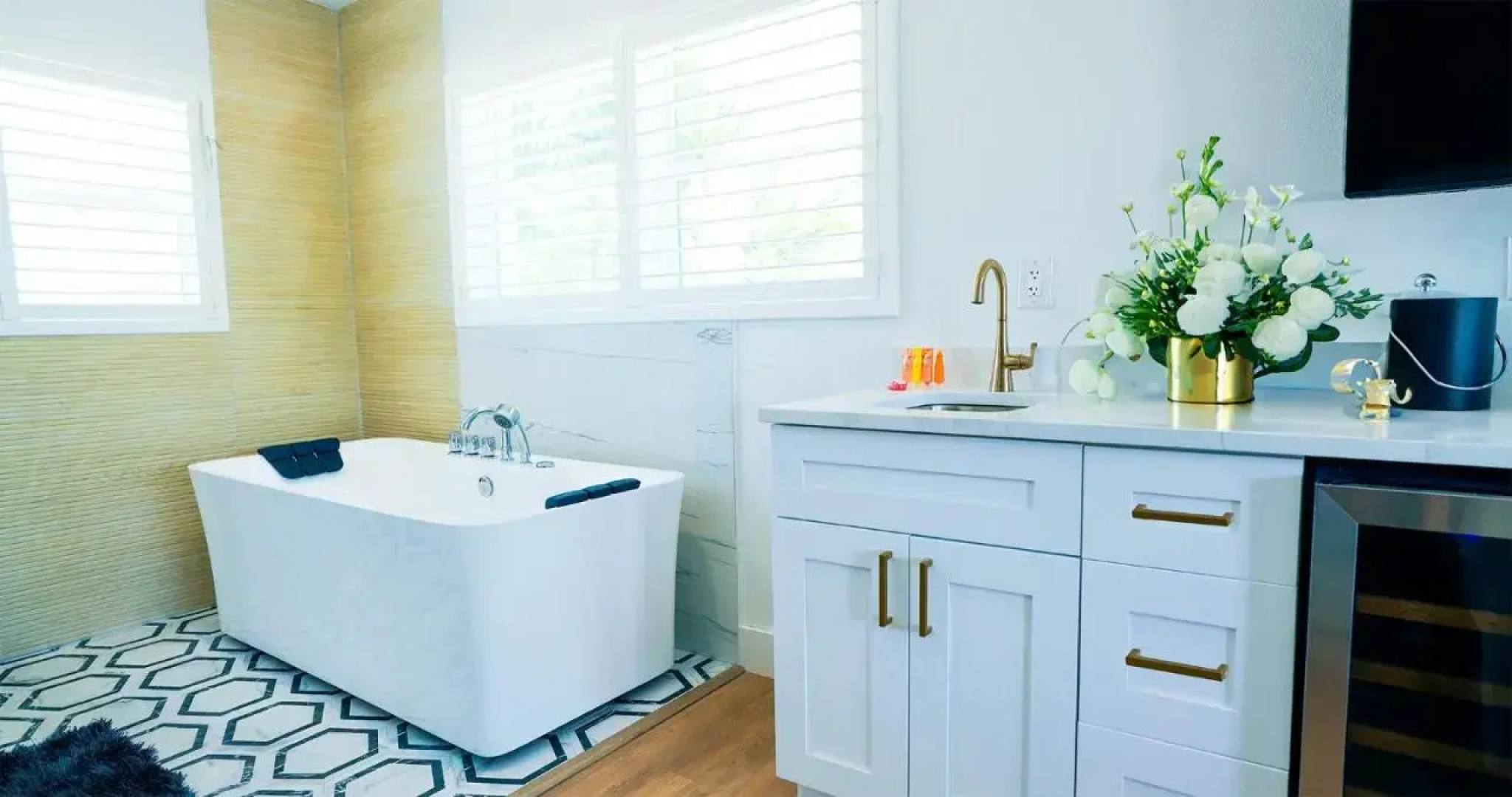Ivory Sands Beach Suites