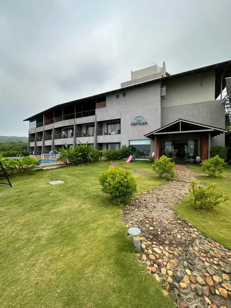 Sea Horizon Resort