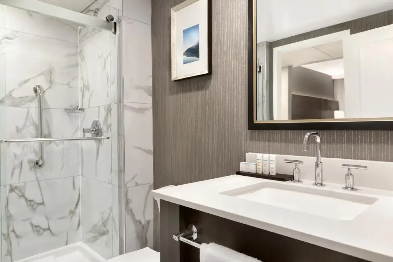 Embassy Suites by Hilton Montreal Airport