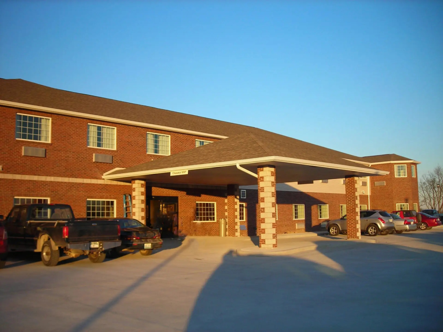 Settle Inn & Suites Linn