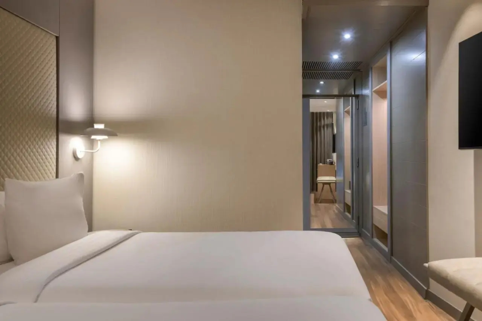 Отель AC Som by Marriott