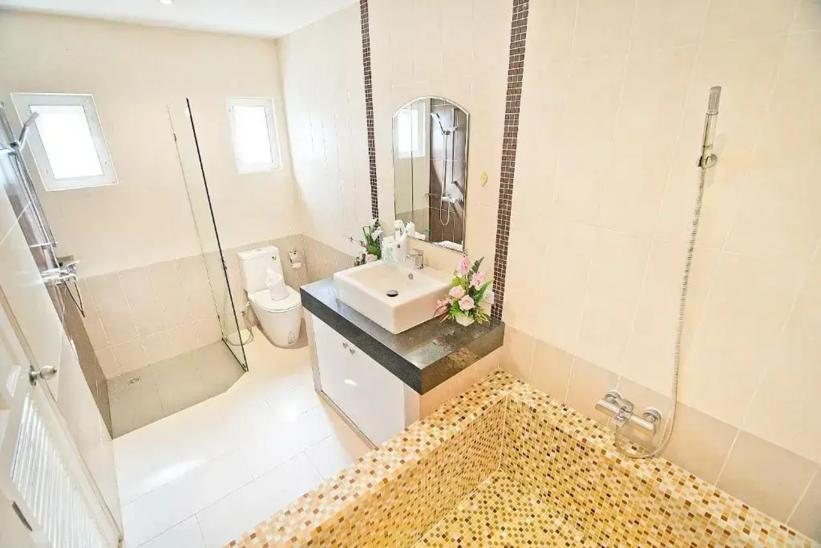 Tropicana Pool Villa