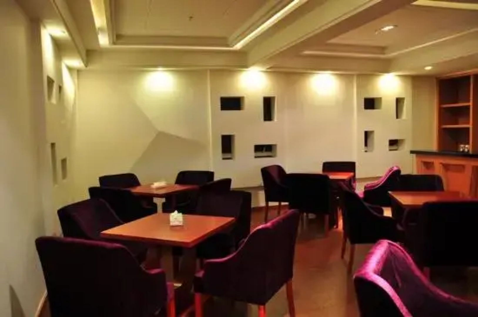 Ningbo Warm Bed Hotel