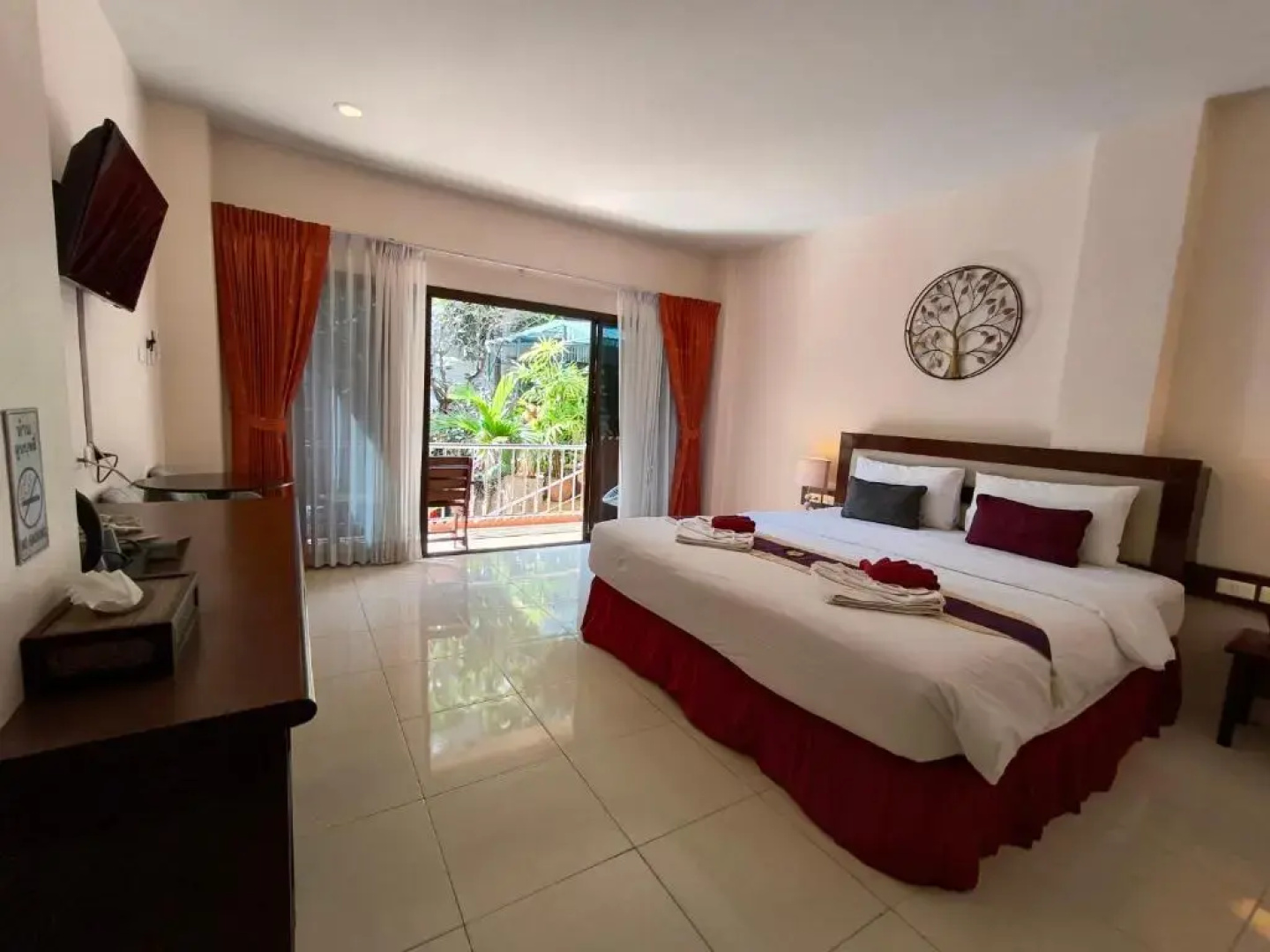 Seven Seas Hotel