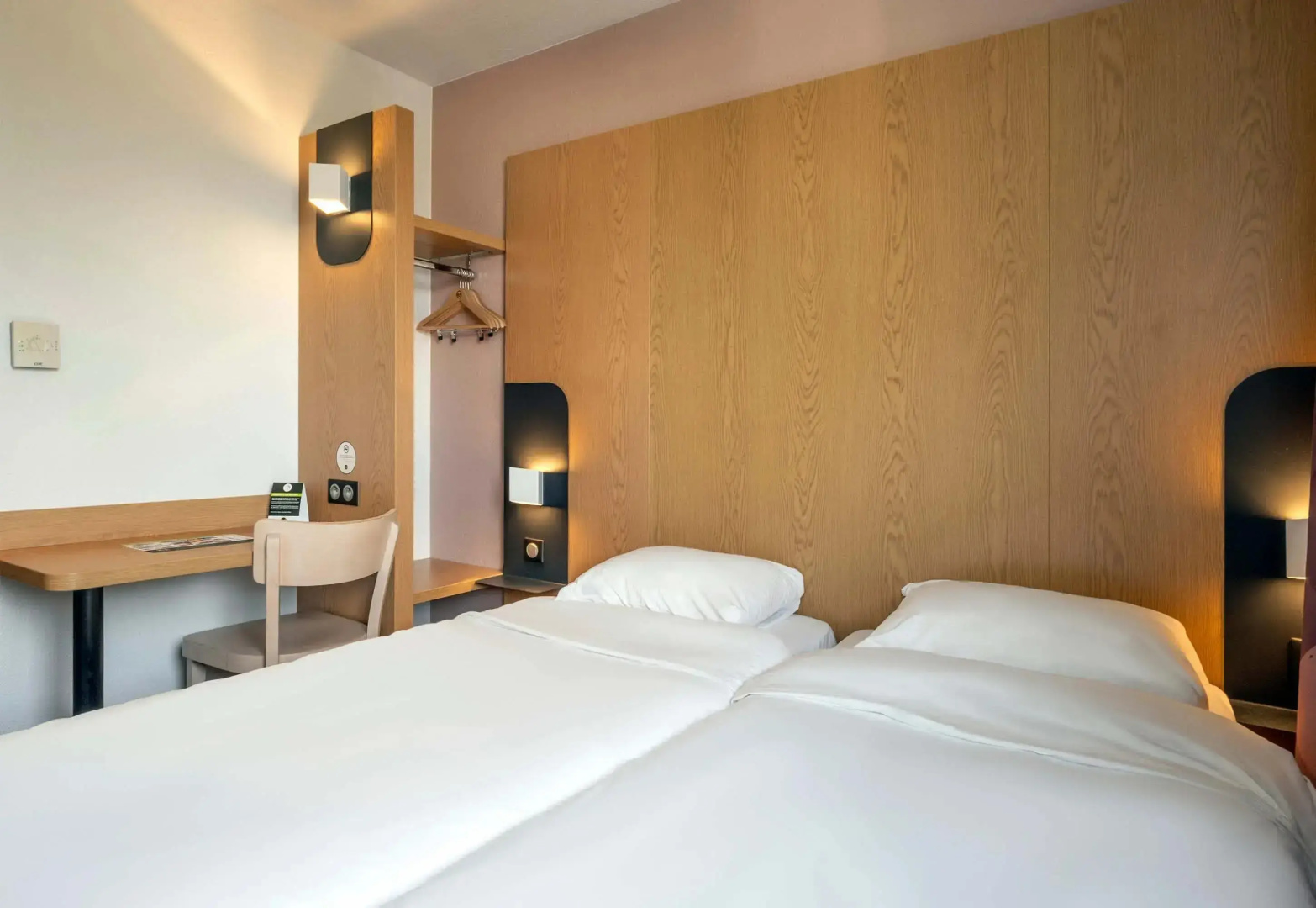B&B HOTEL Niort Marais Poitevin Est
