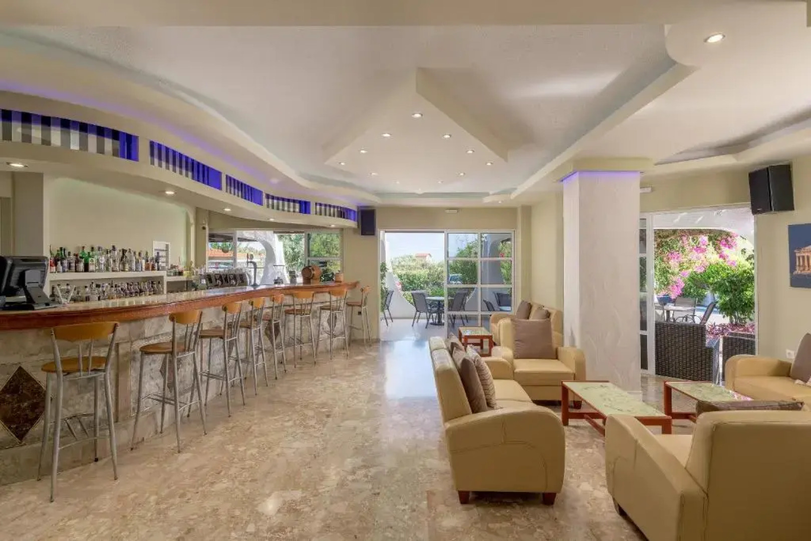 Отель Nirvana Beach 