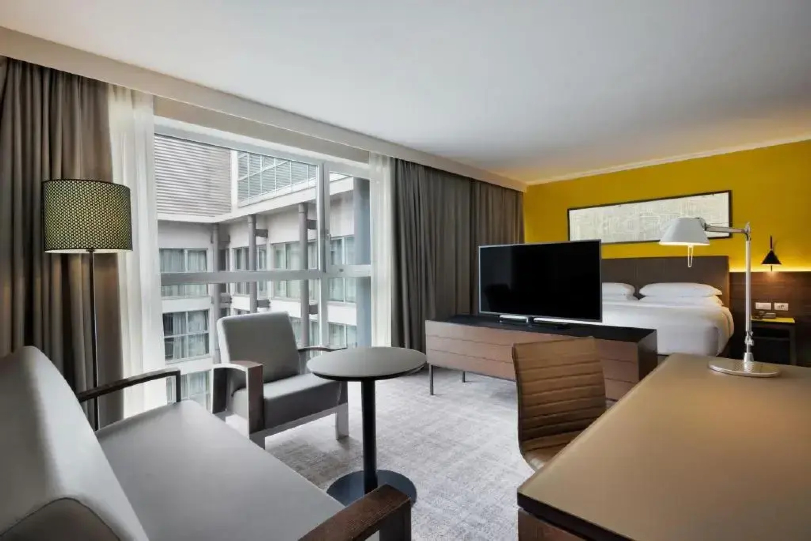 Отель Four Points by Sheraton Bolzano