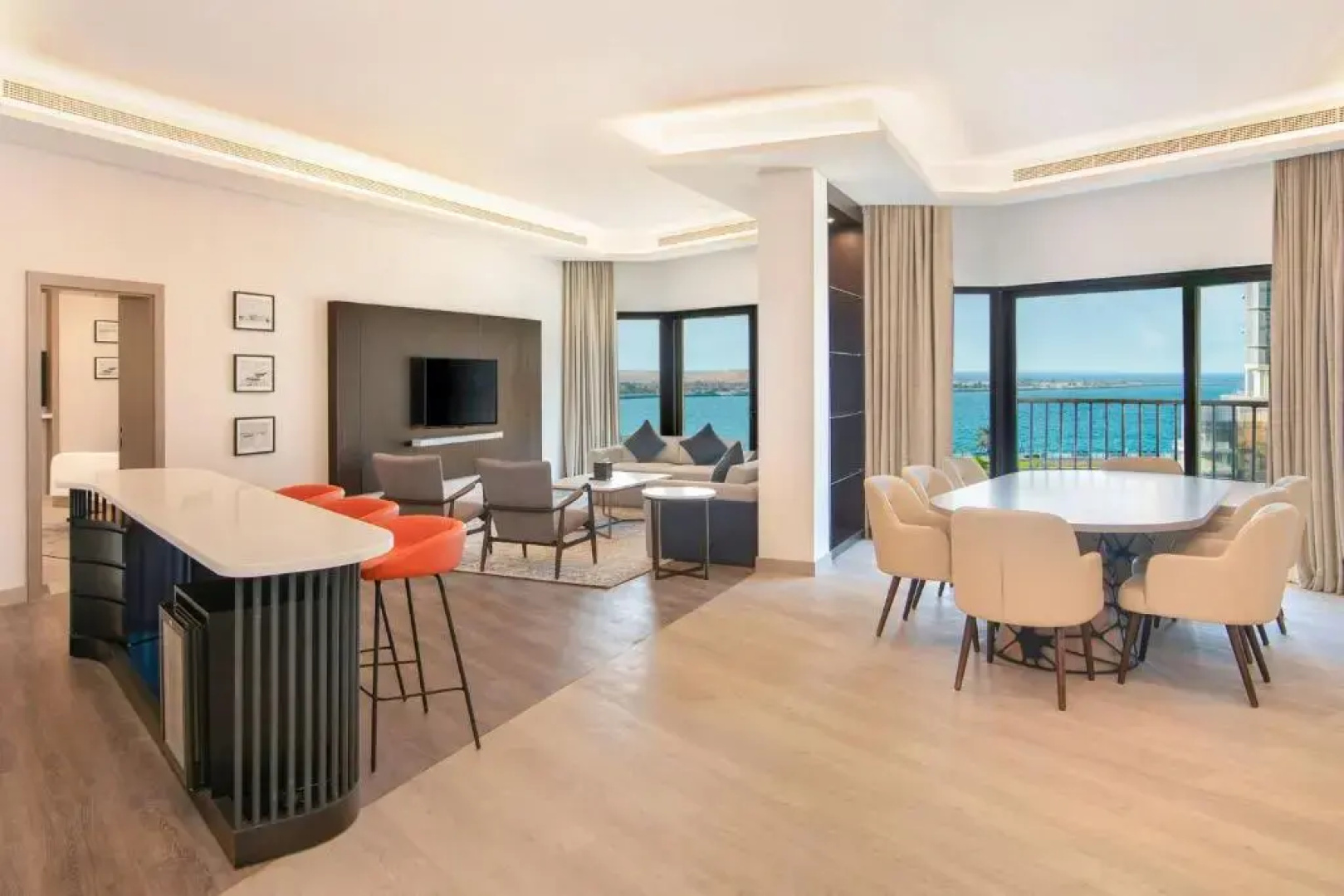 Курортный отель Sheraton Abu Dhabi