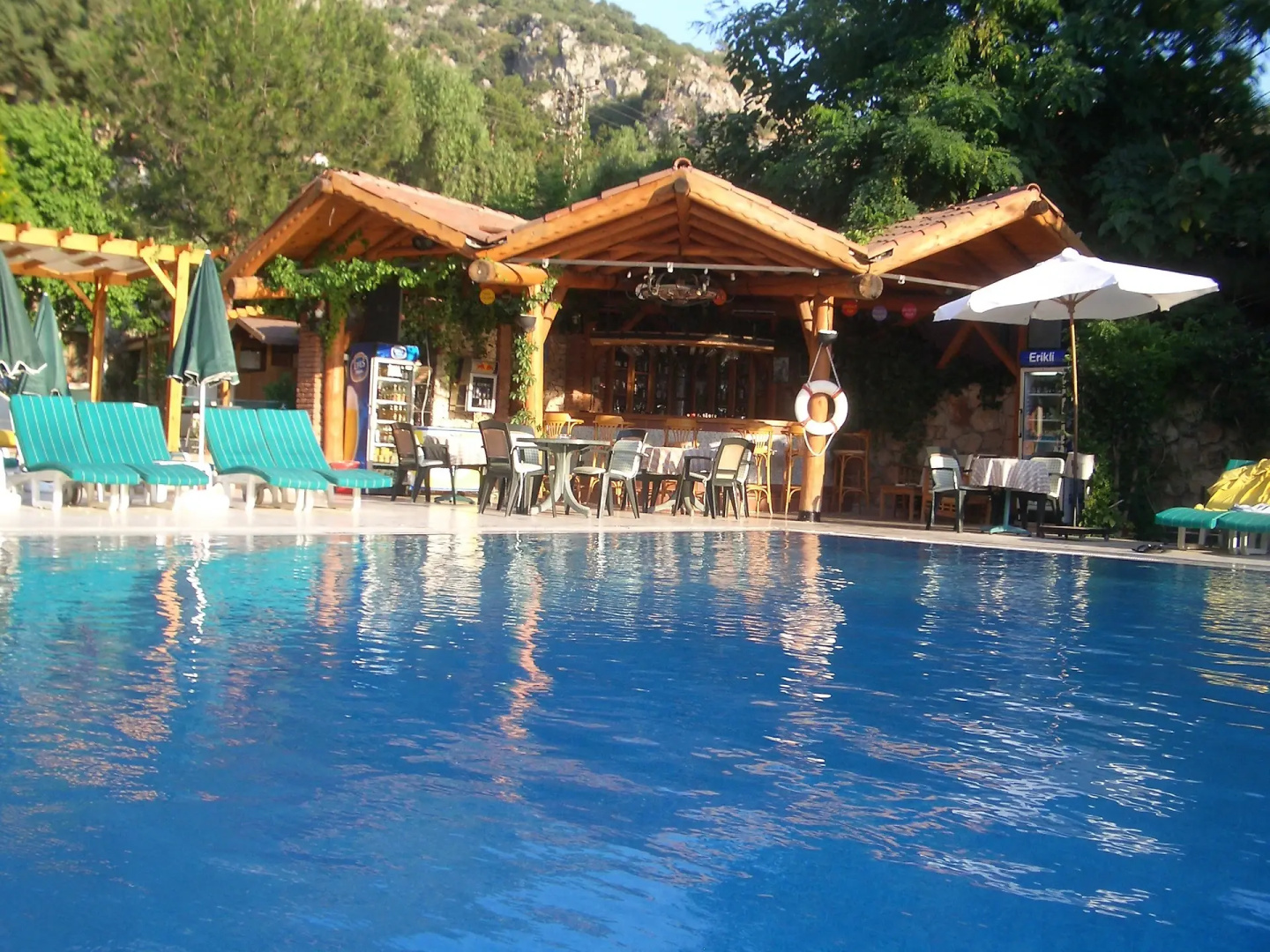 Perdikia Beach Hotel