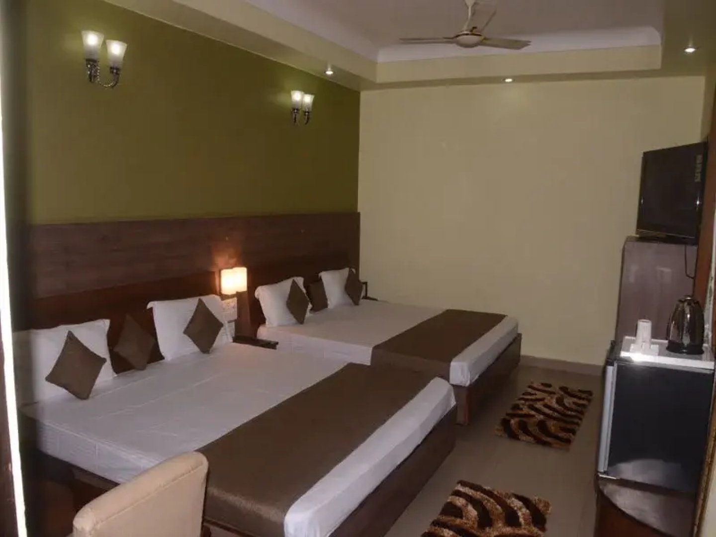 Hotel Dolphin