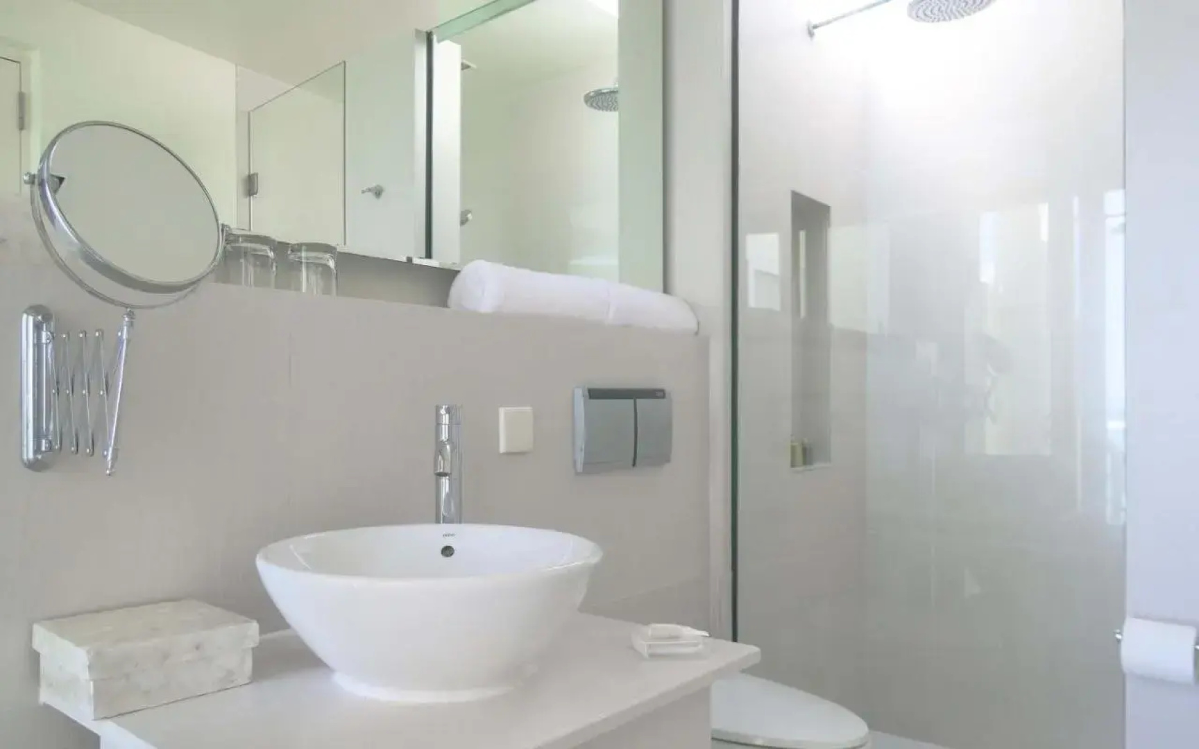 Holiday Inn Resort Kandooma Maldives by IHG
