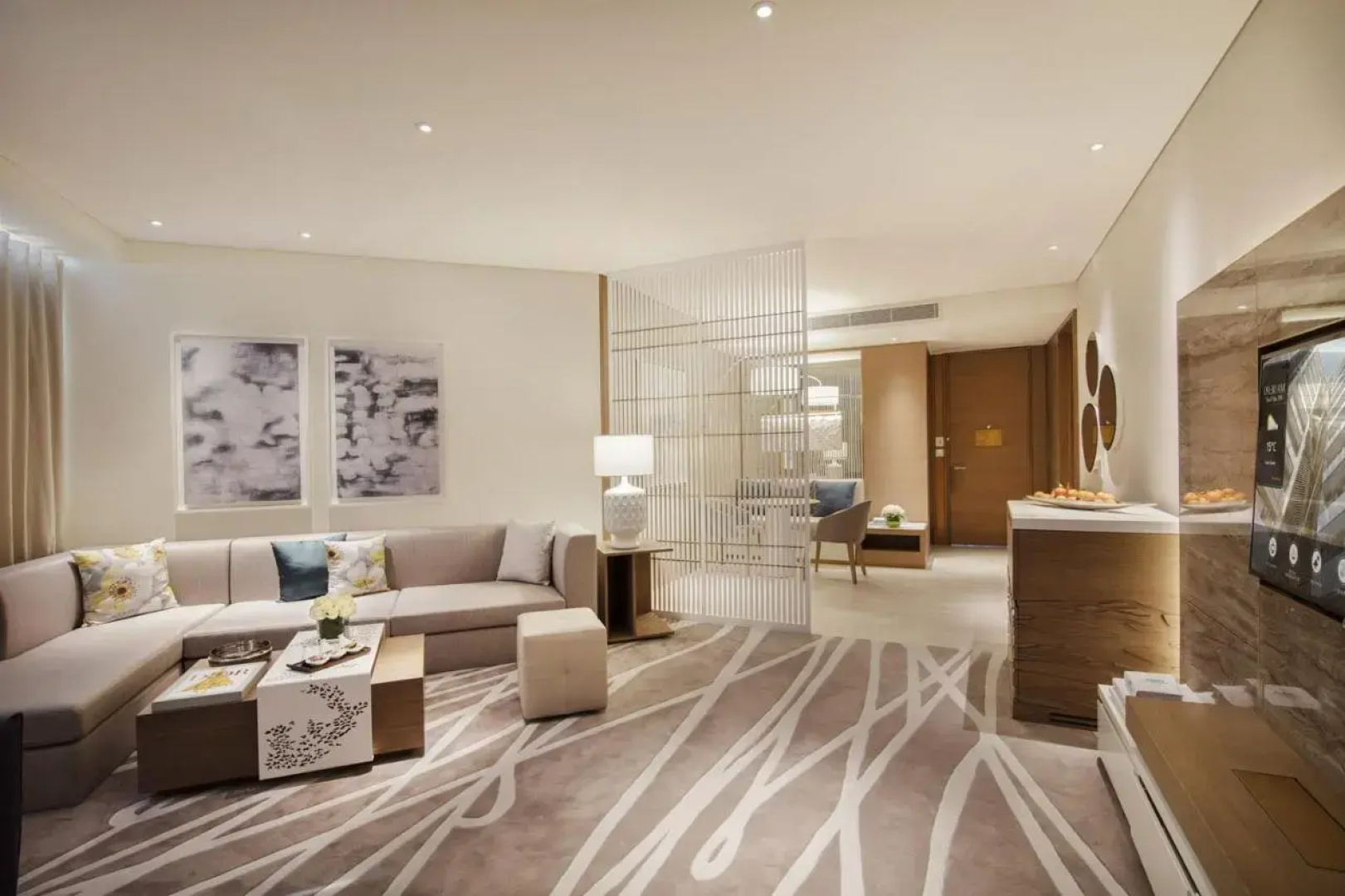 Al Bandar Rotana – Creek