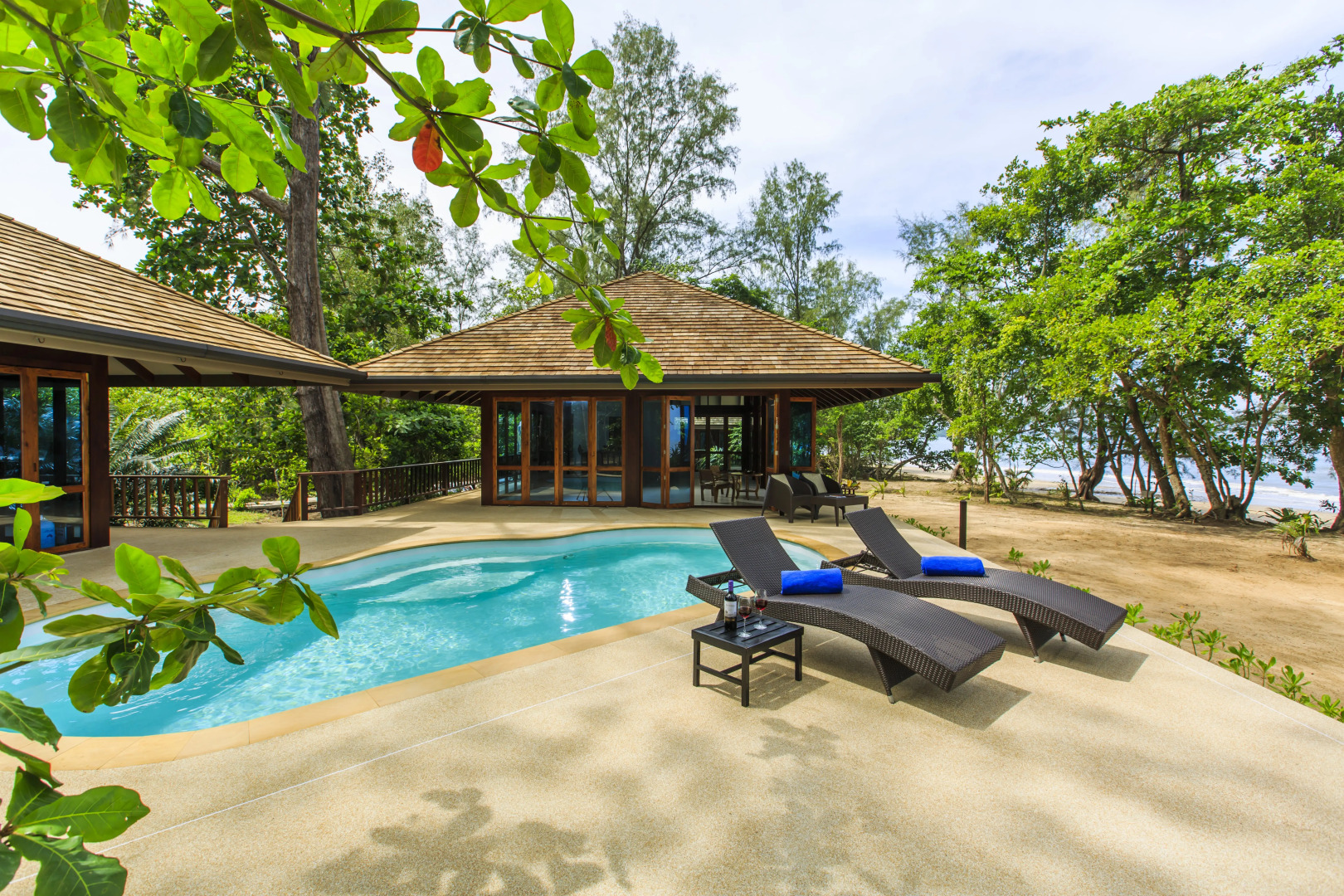 Koh Jum Beach Villas