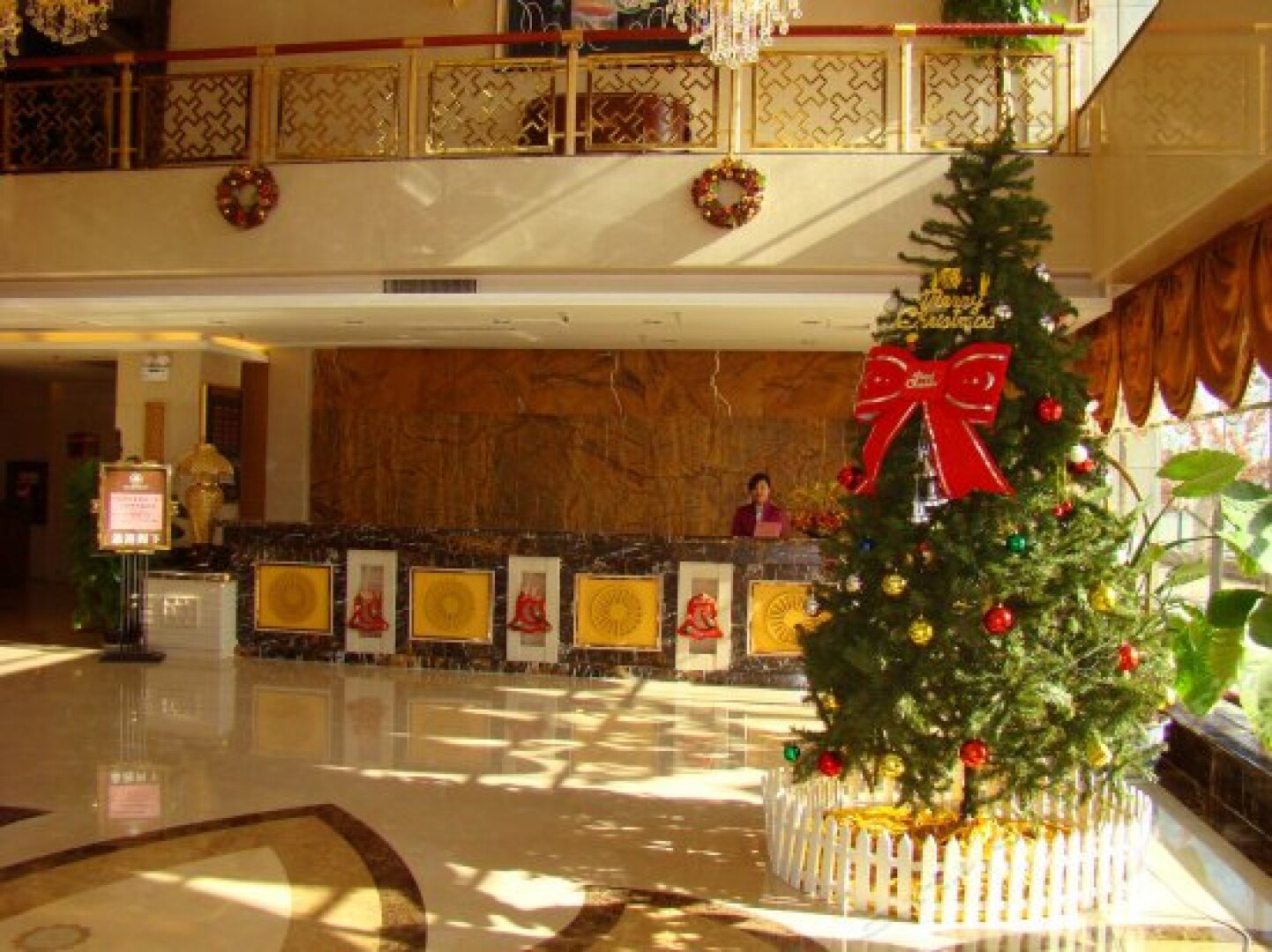 Yujing Garden Holiday Hotel