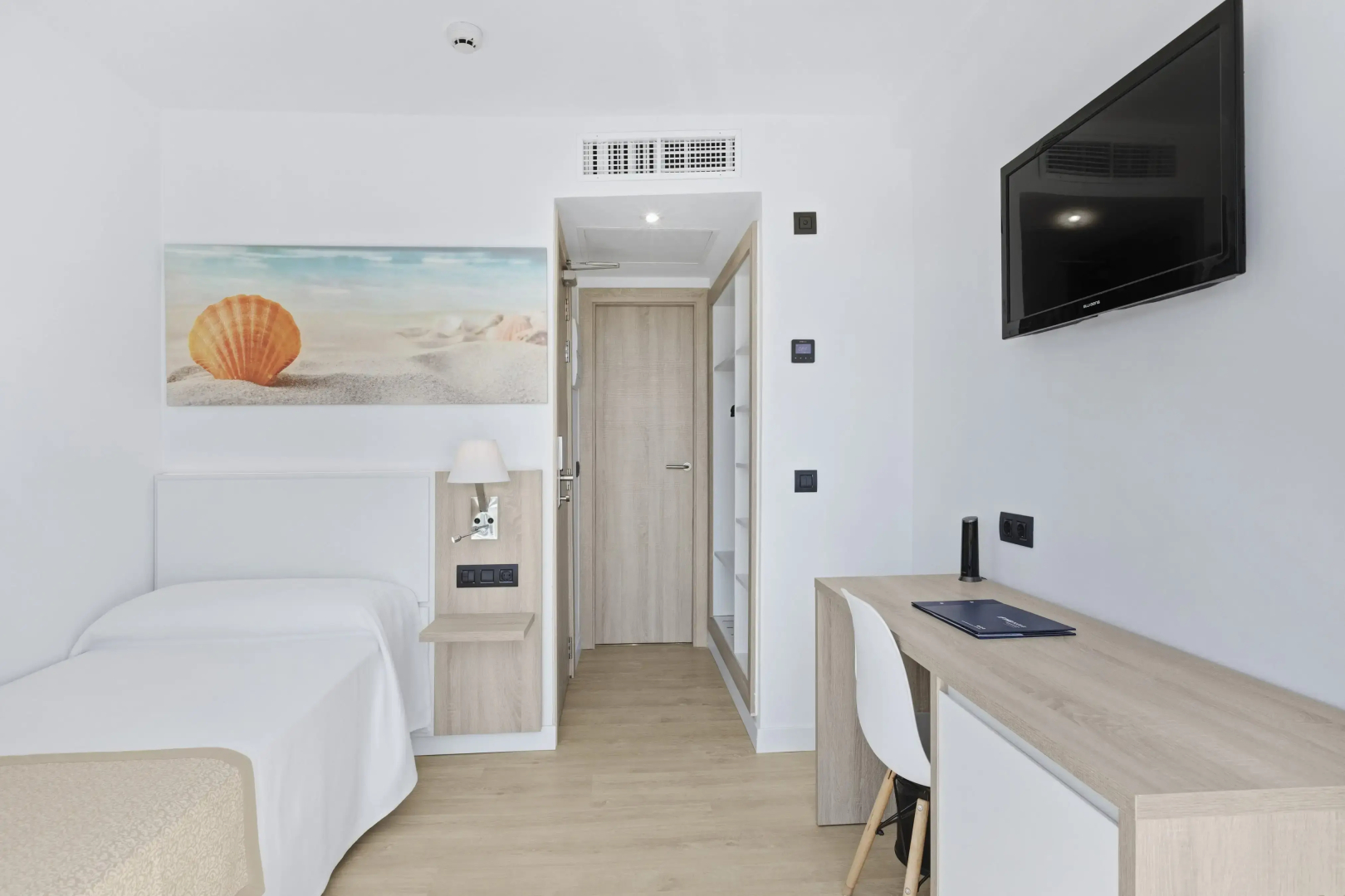 Отель THB Cala Lliteras