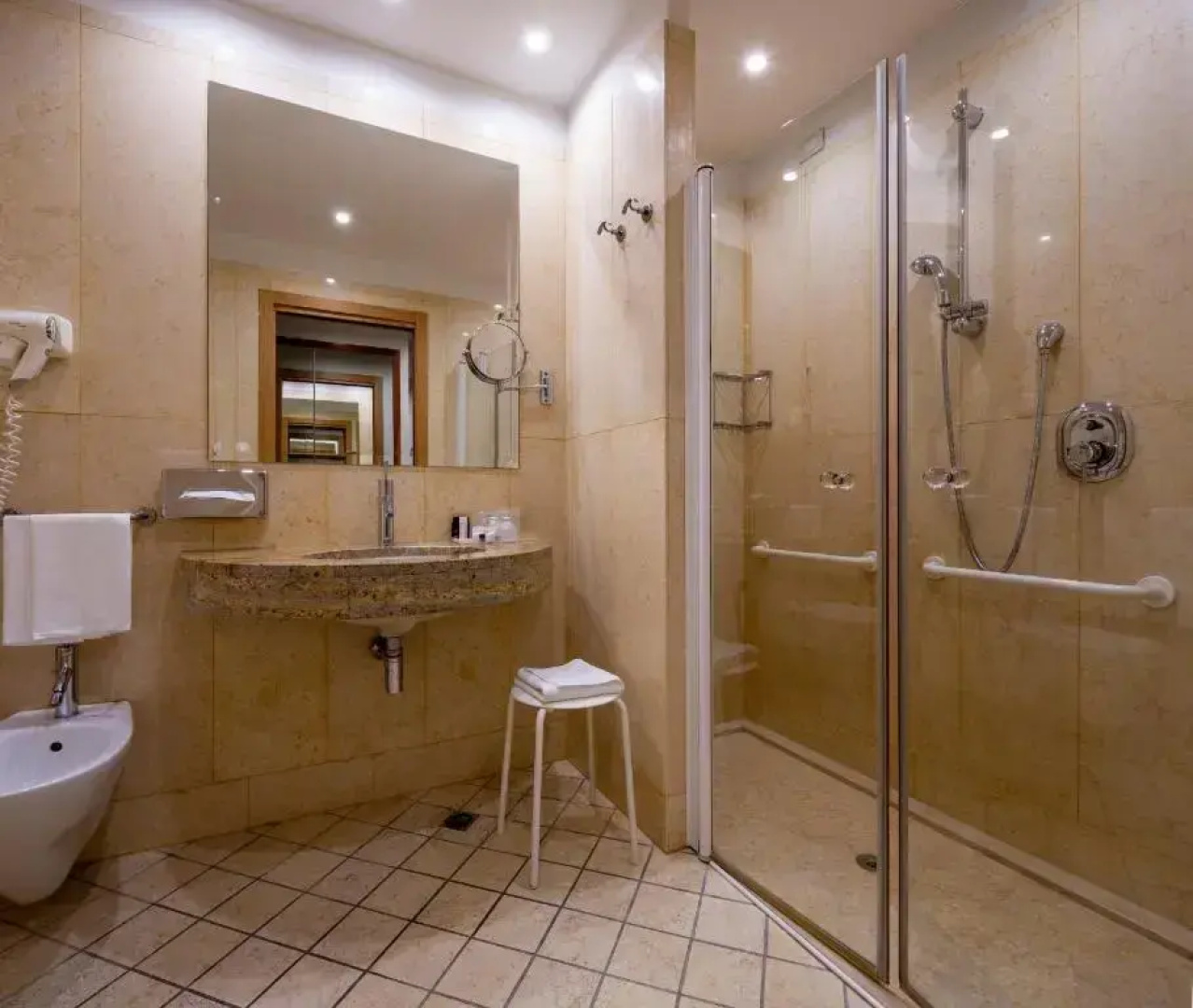 Отель Crowne Plaza Padova by IHG