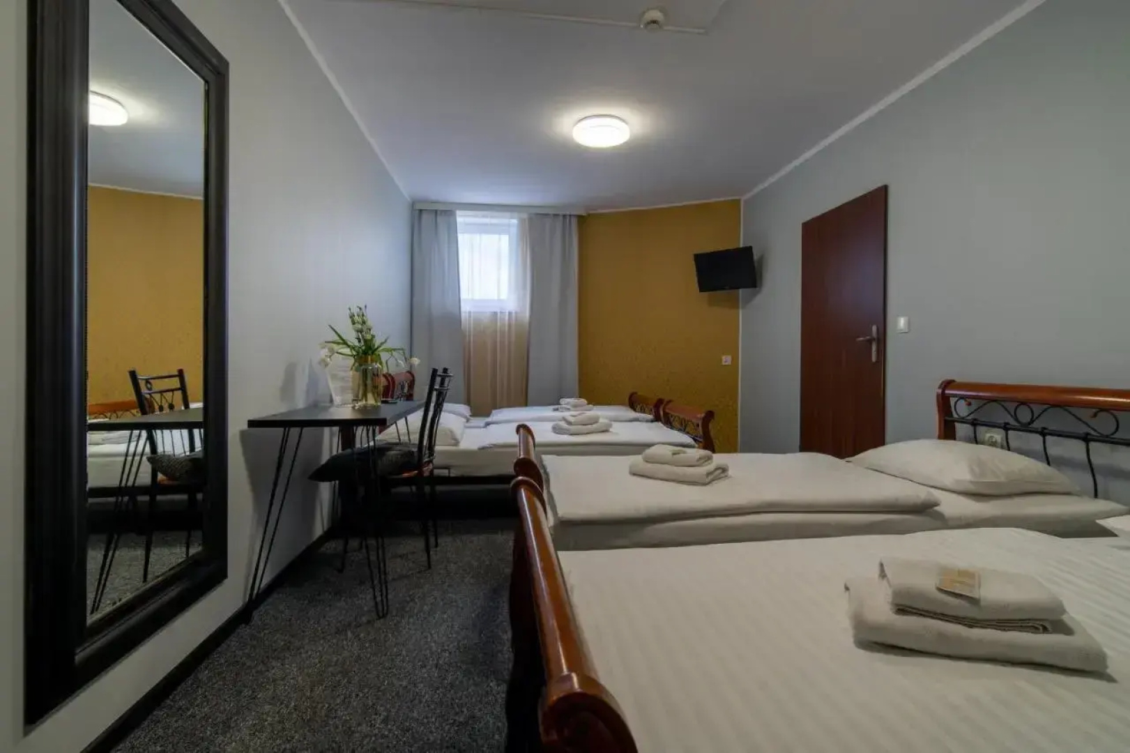 Accommodation Stop and Sleep