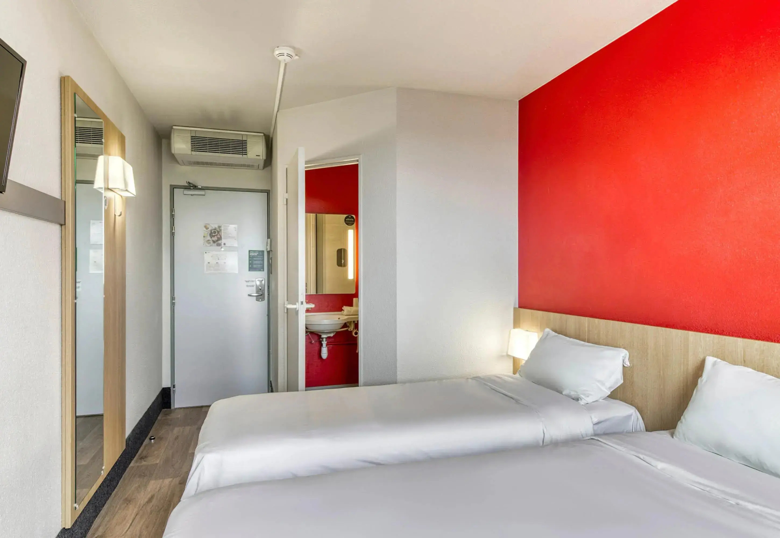 Отель B&B Clermont Ferrand Gerzat