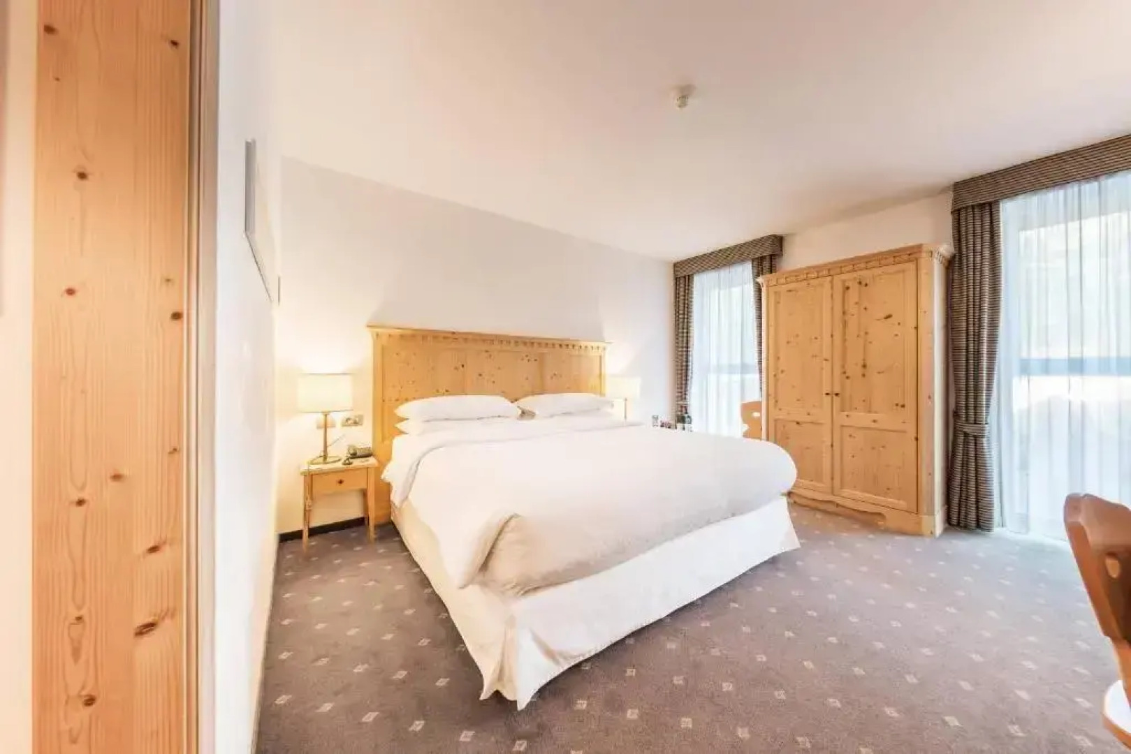 Отель Four Points by Sheraton Bolzano