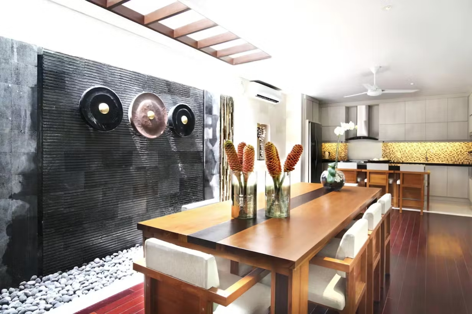 Kedonganan Beach Villas