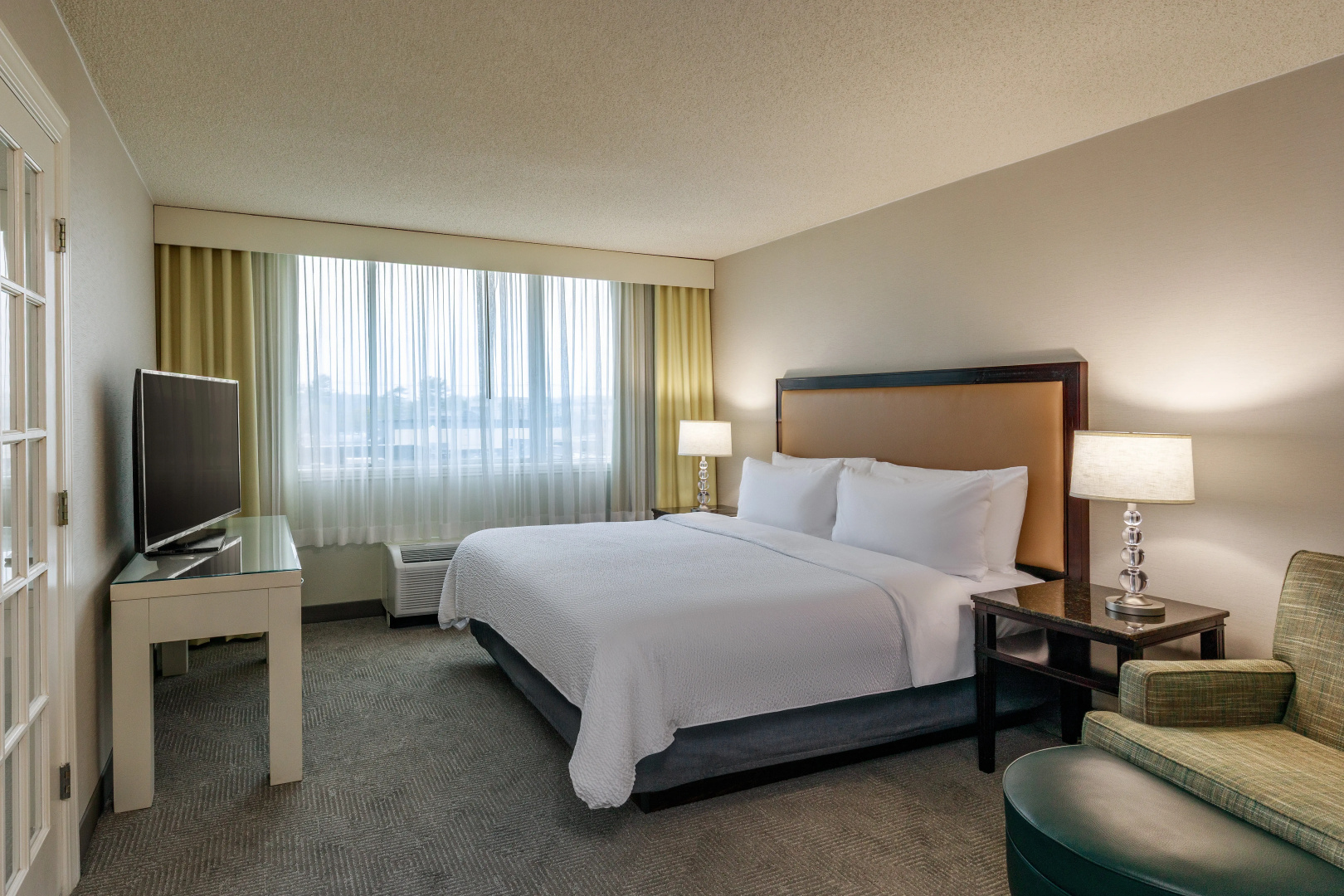 Holiday Inn Hotel & Suites Boston - Peabody by IHG