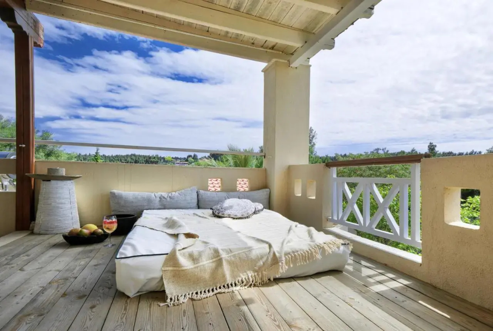 Sanidiamonds Apartments & Studios