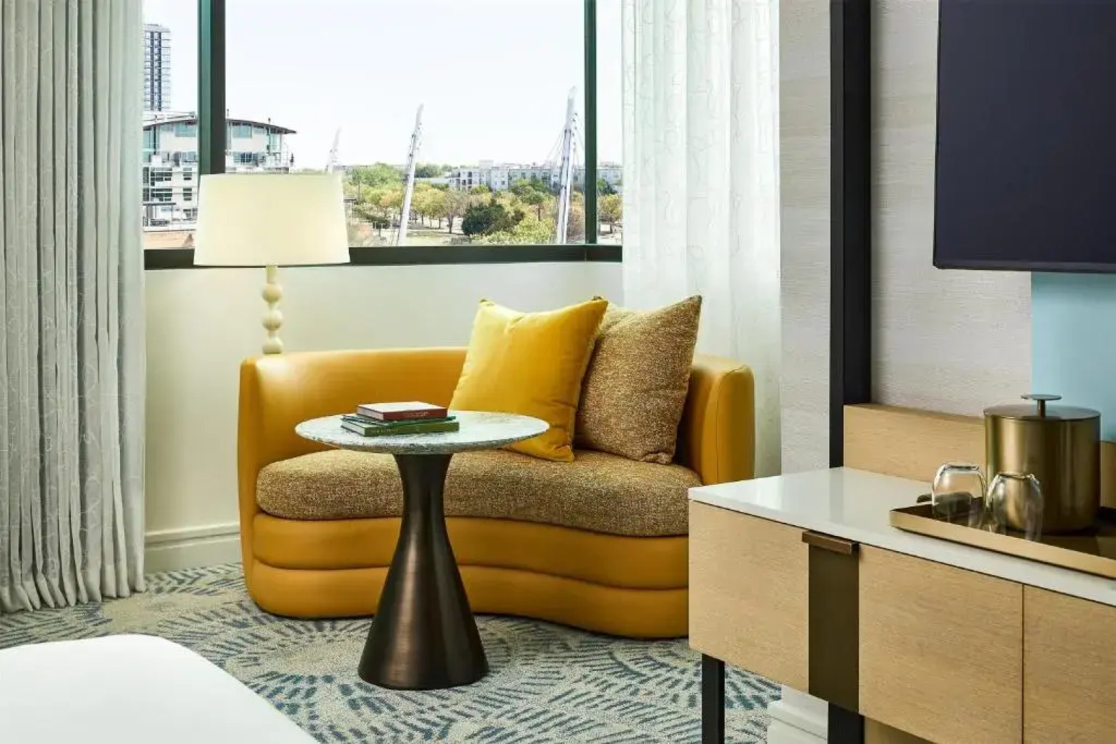 The Highland Dallas, Curio Collection by Hilton