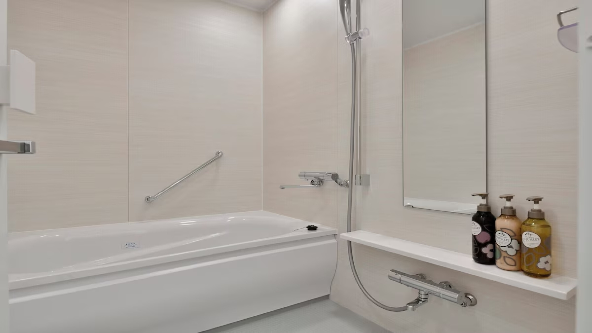 Lequ Okinawa Chatan Spa & Resort