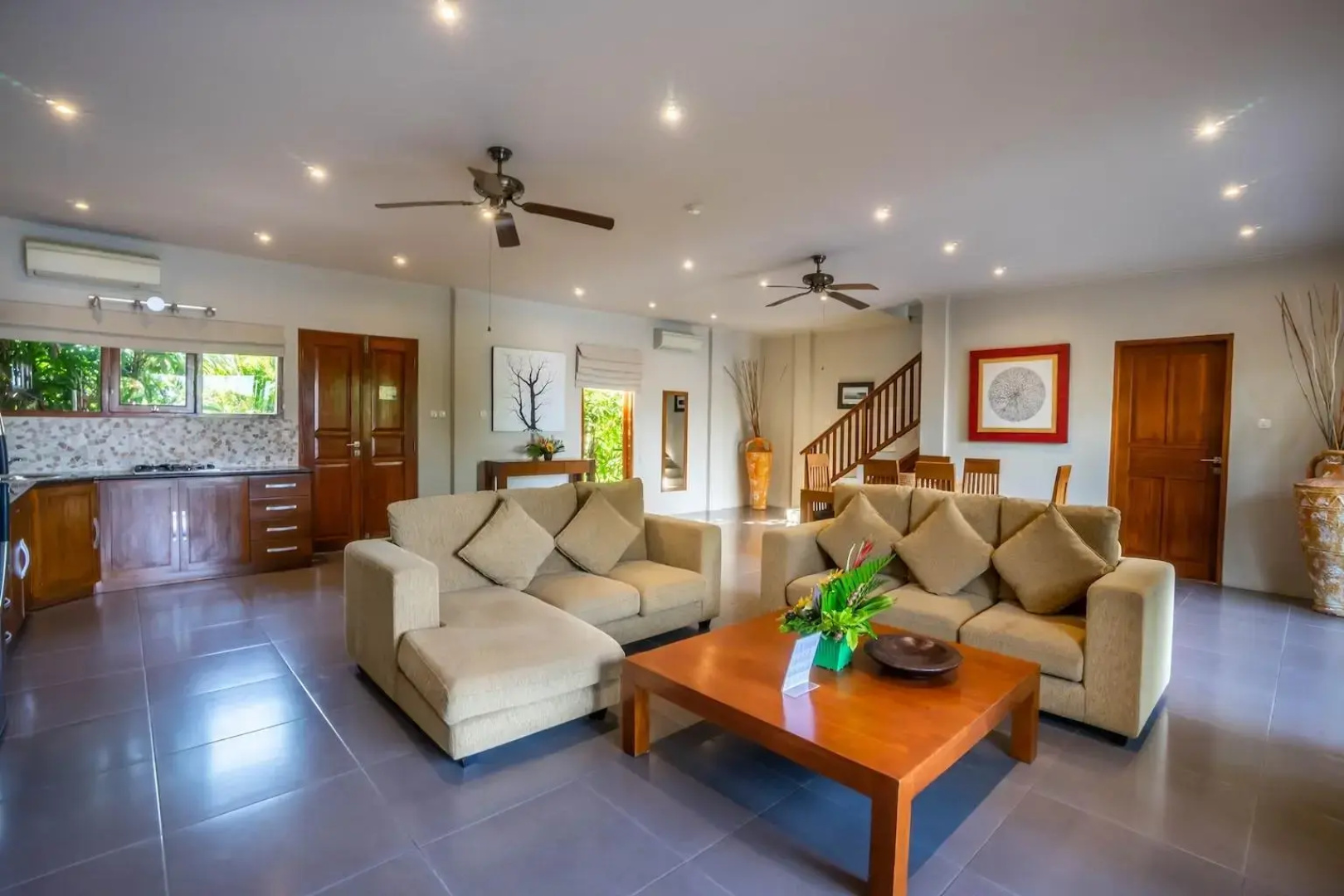 Lovina Beachhouse Villas
