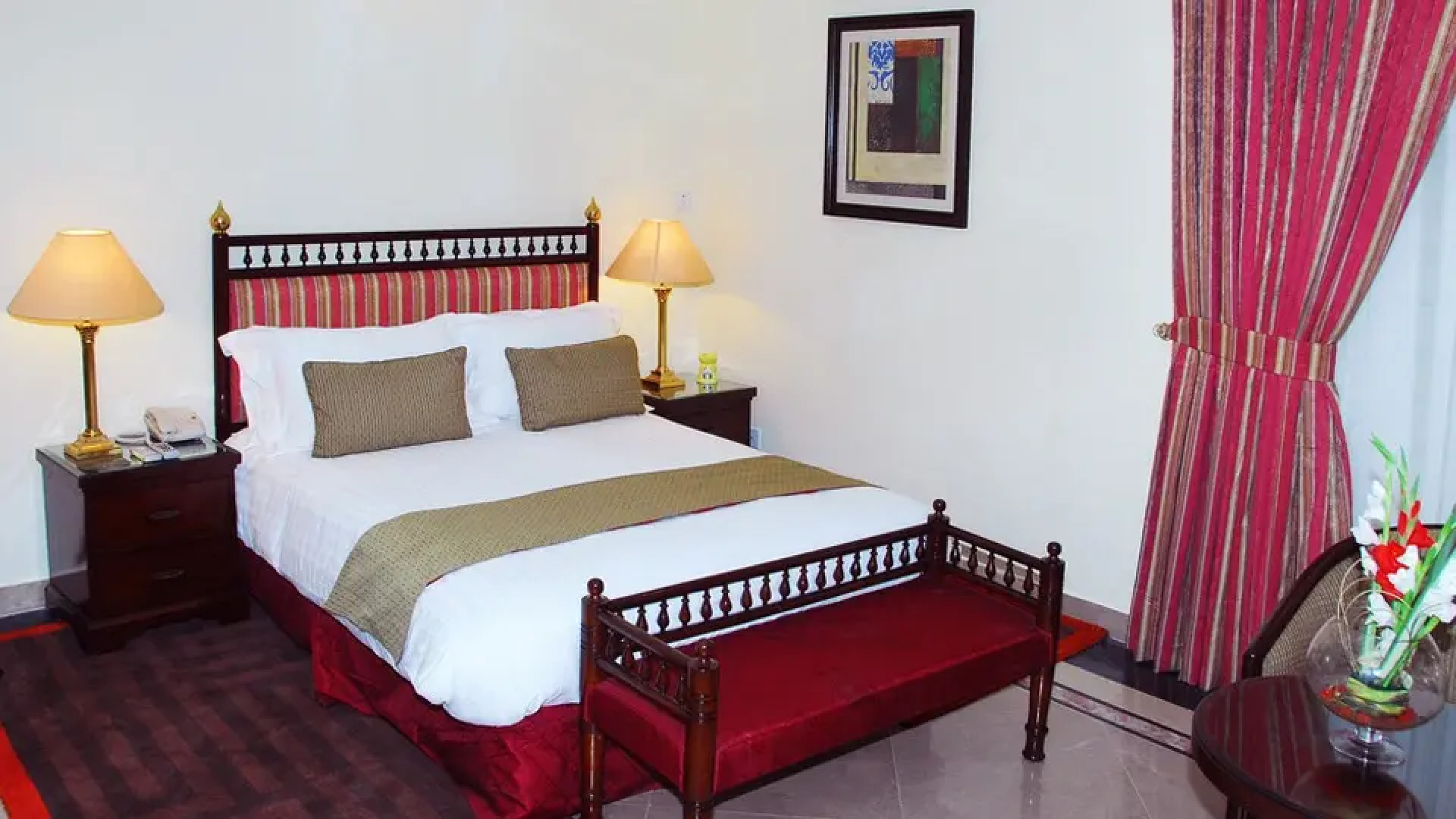 Avari Xpress - School Road