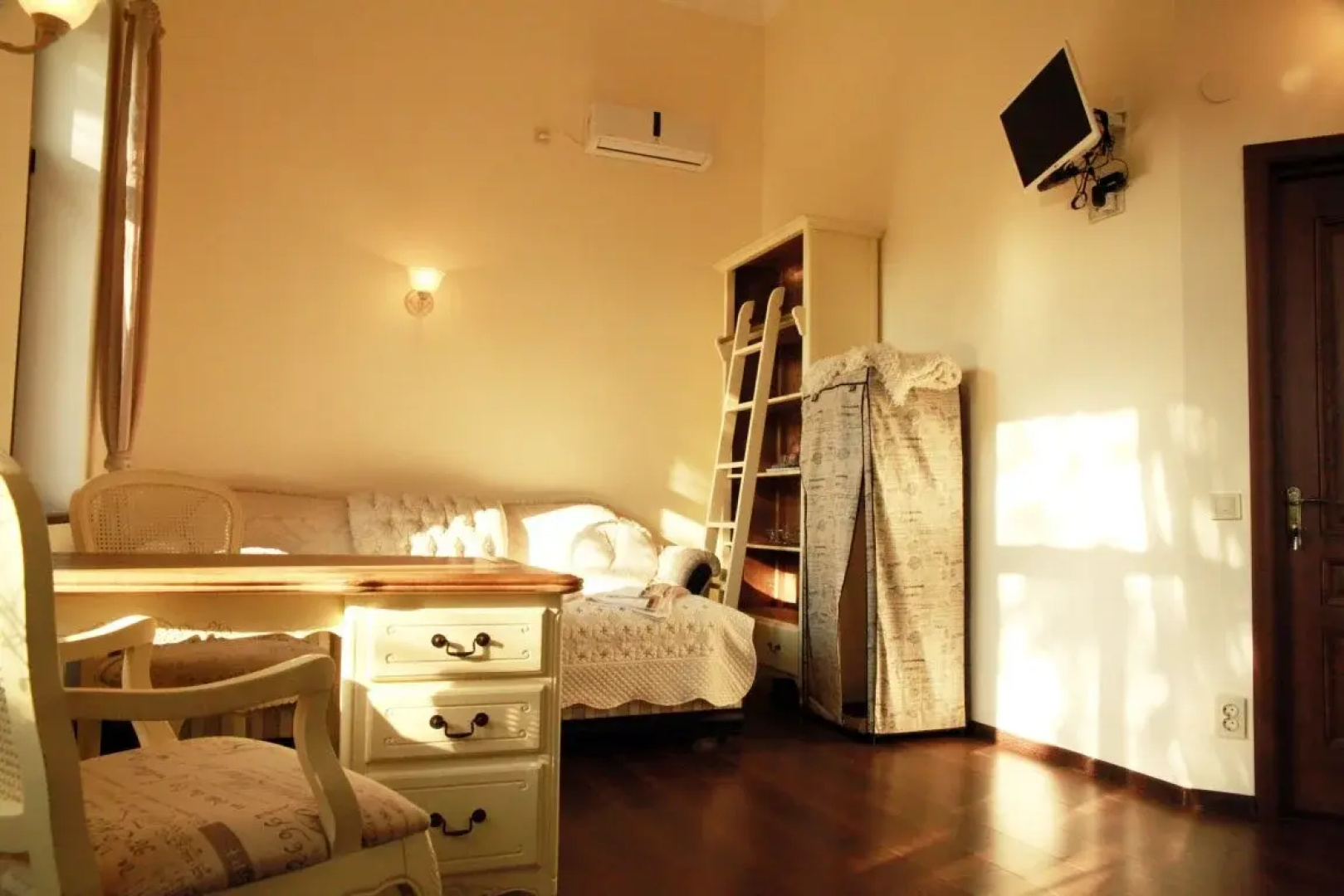 Spasskaya Bashnya Guest House