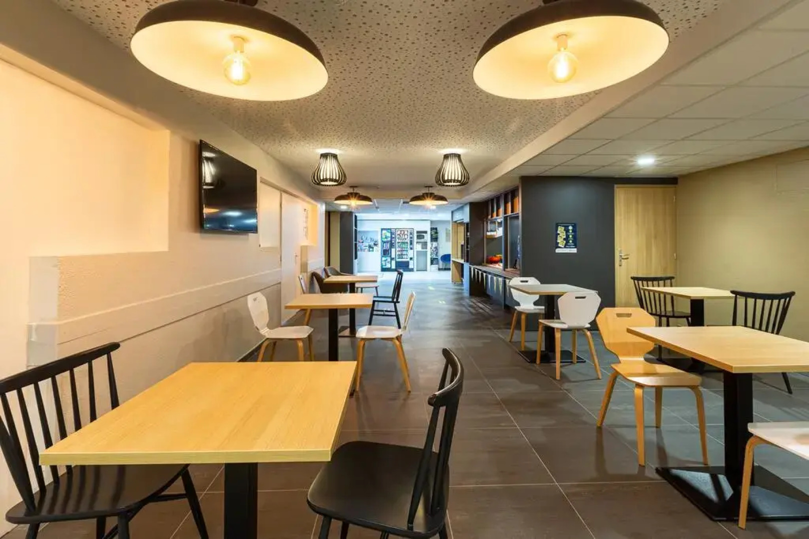 B&B HOTEL ANGERS Parc Expos