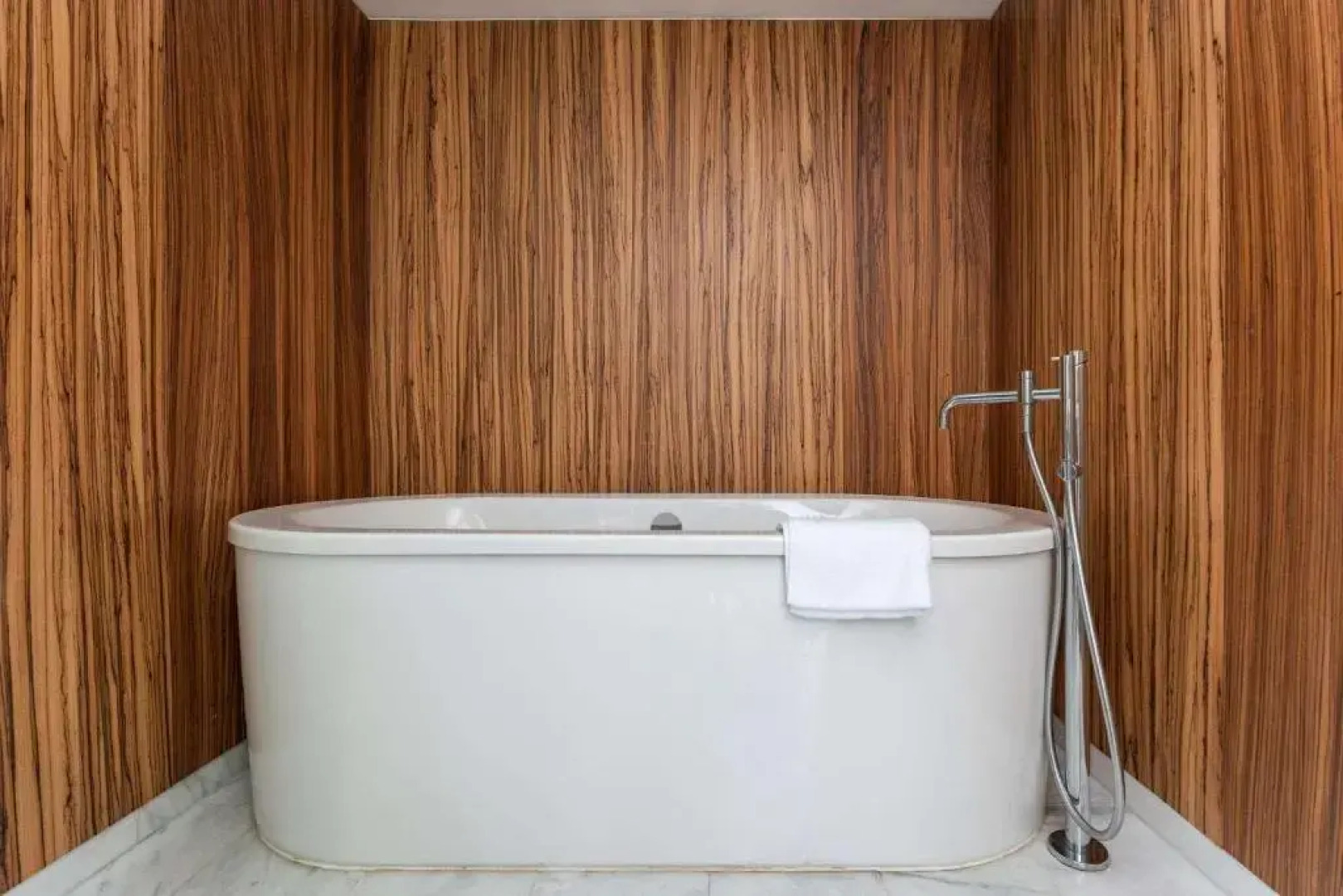 Отель Gold By Marina - Adults Only