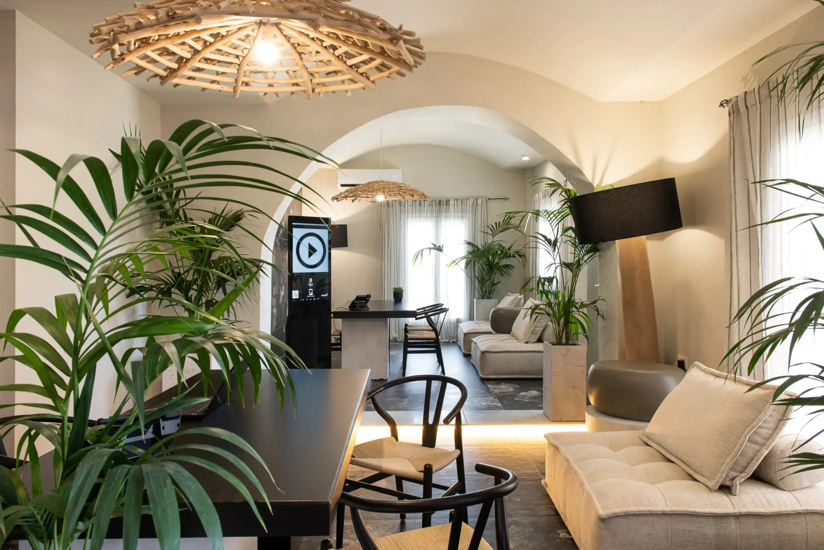 Bios Santorini Vegan - Vegetarian Boutique Hotel 