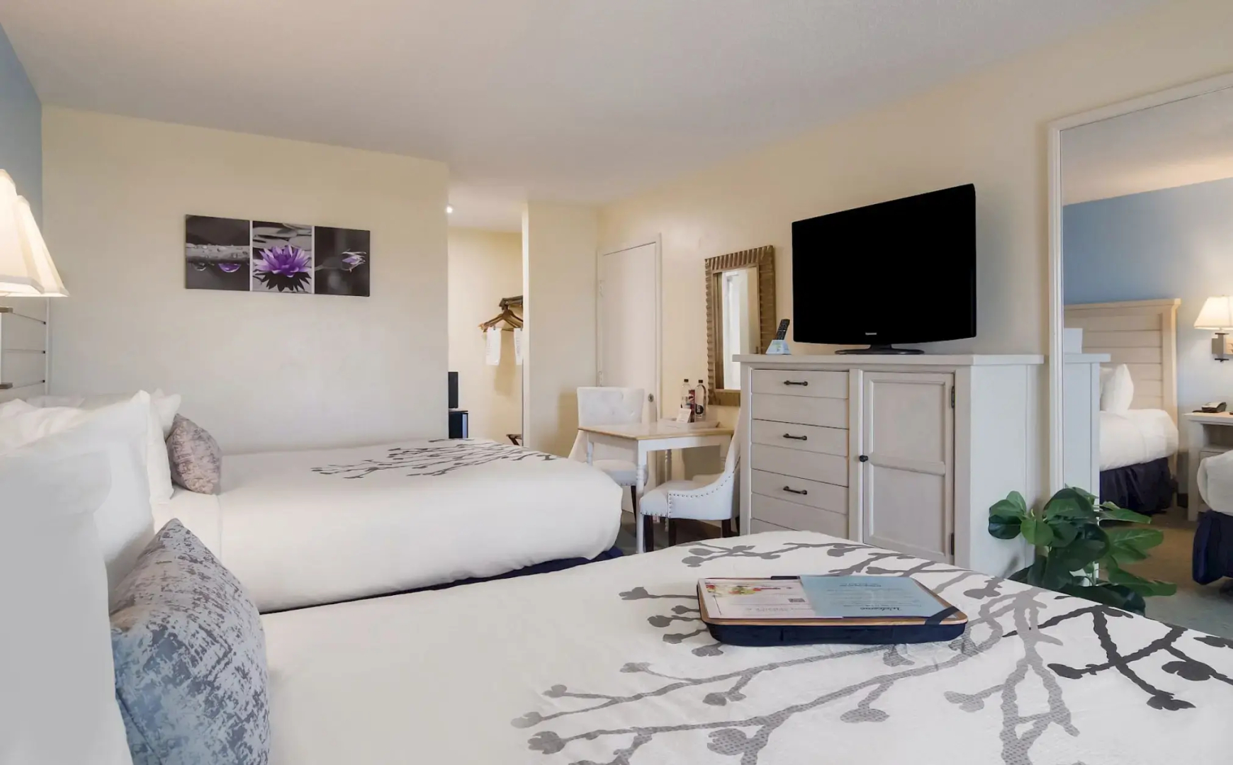 Ocean Sands Beach Boutique Inn - 1 Acre Private Beach