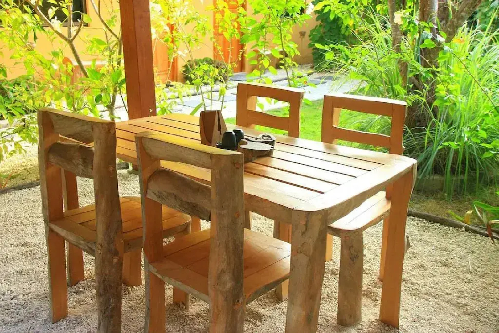 Horsburgh Island Guest House