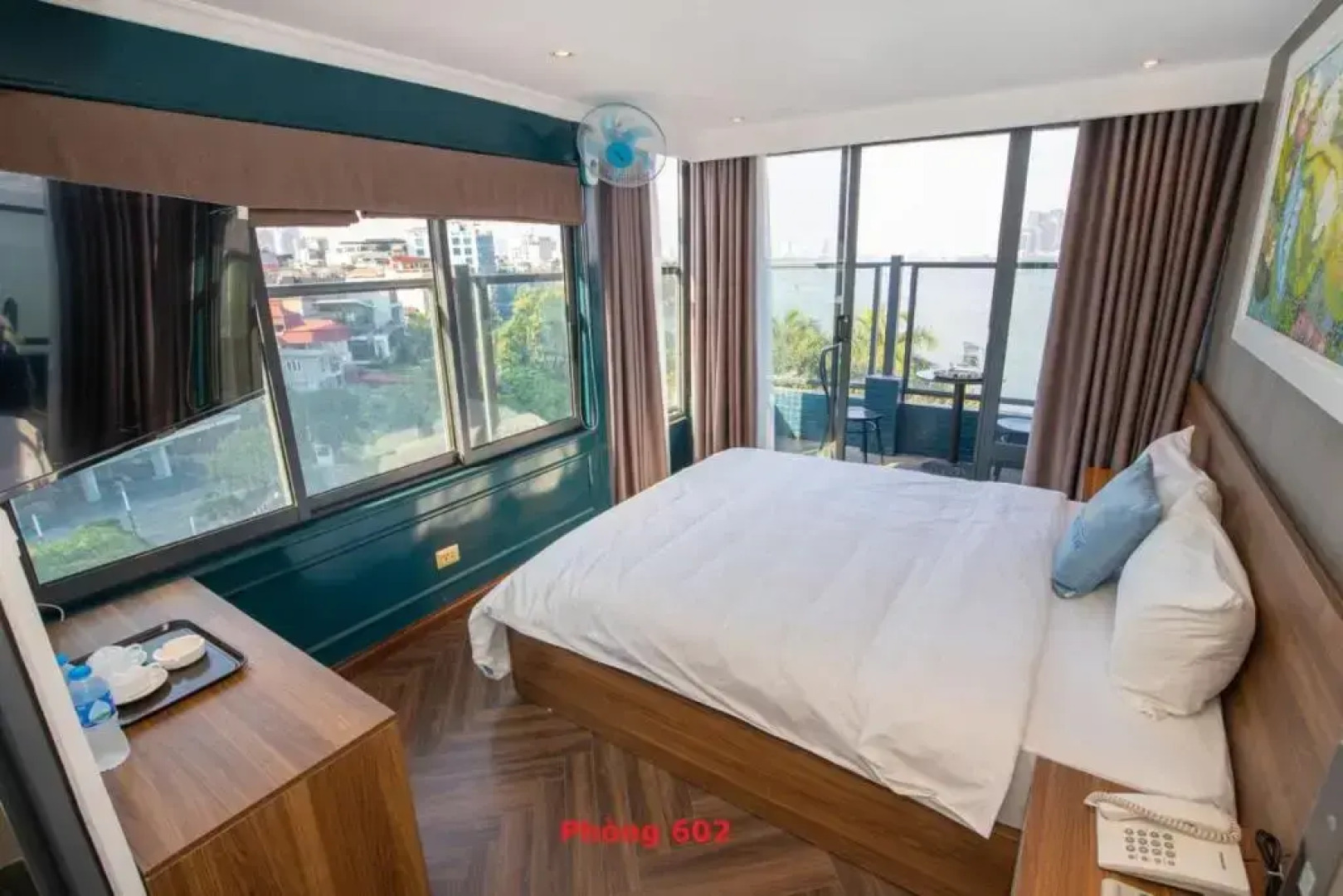 Hanoi Lake View Hotel & Travel