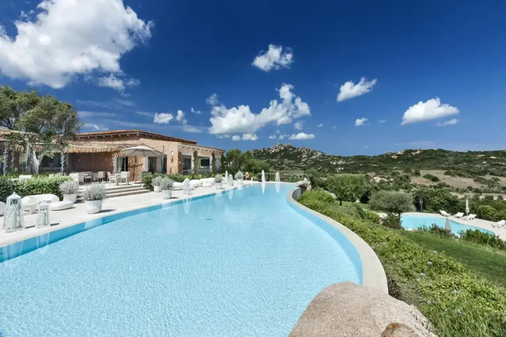Li Finistreddi Exclusive Country Retreat