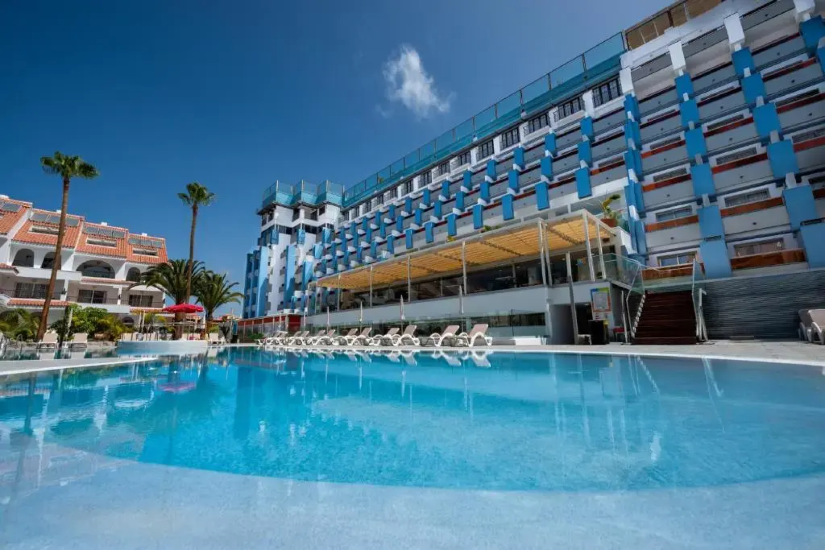 Отель Paradise Park Fun Lifestyle