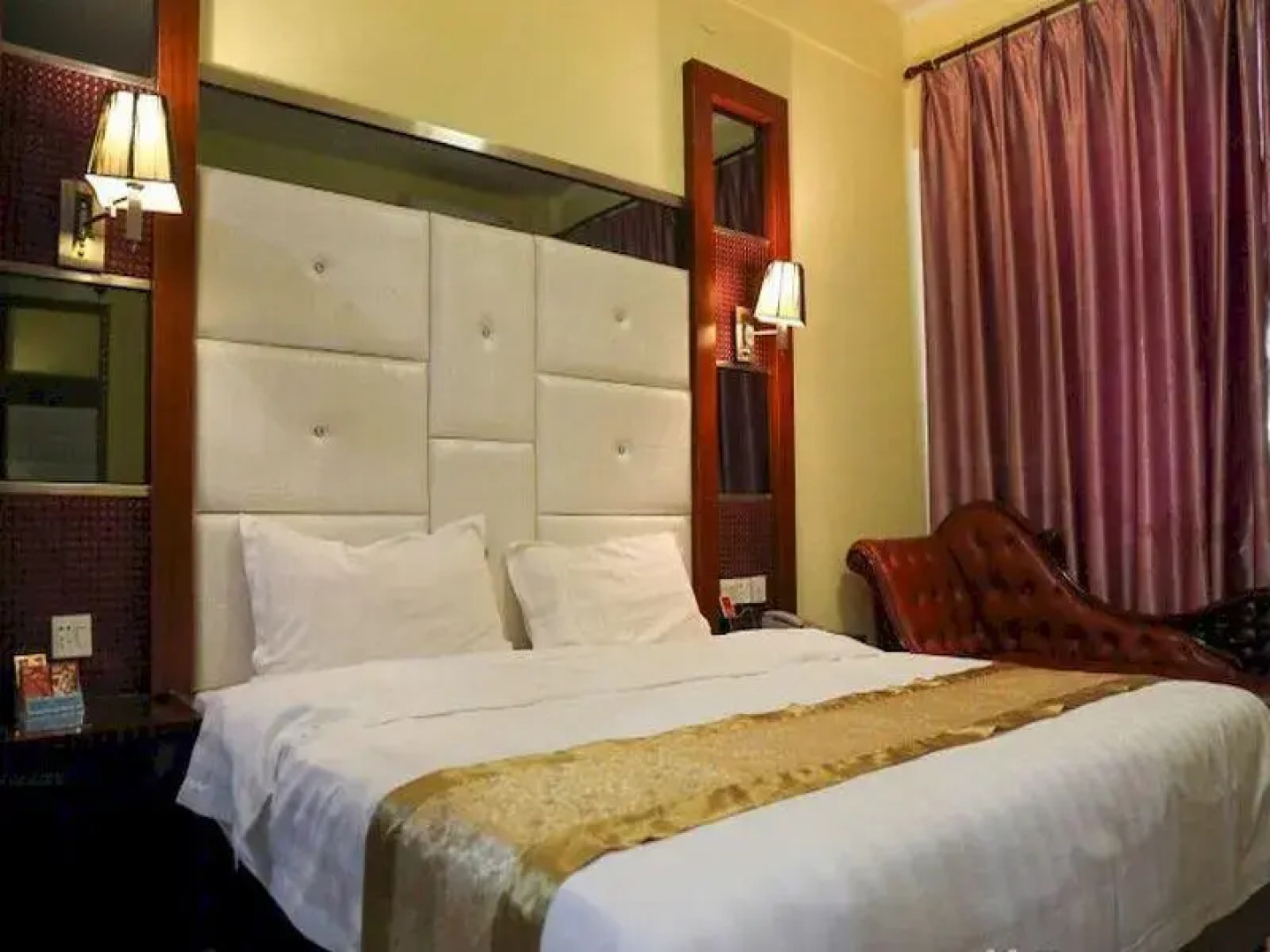 China Century Comm Meree Hotel