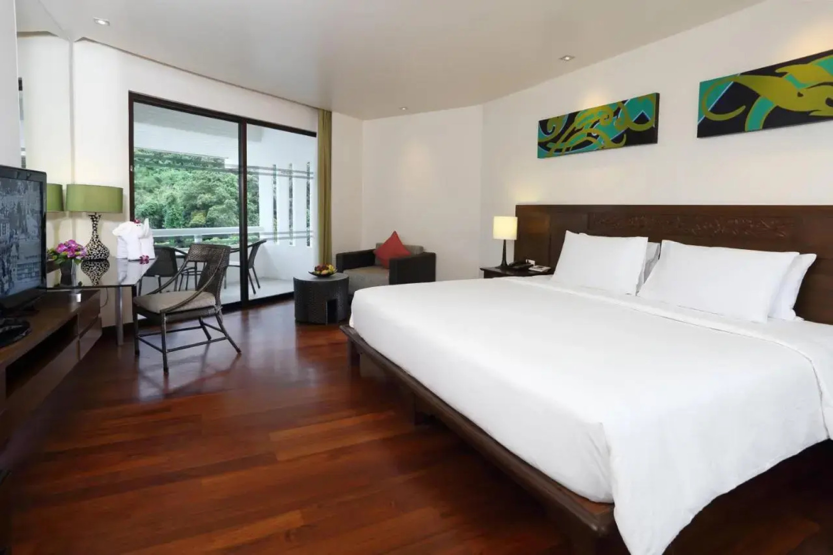 Le Meridien Phuket Beach Resort