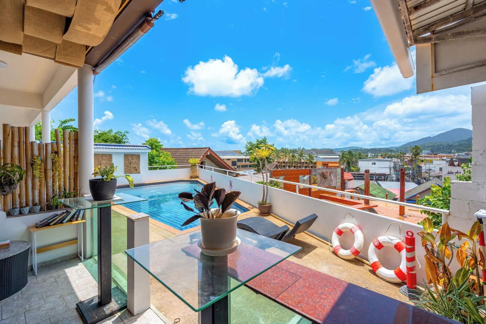 Kata Hill Sea View Hotel